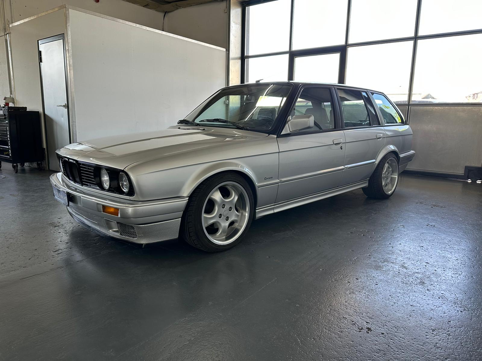BMW 320i A Touring-image-4