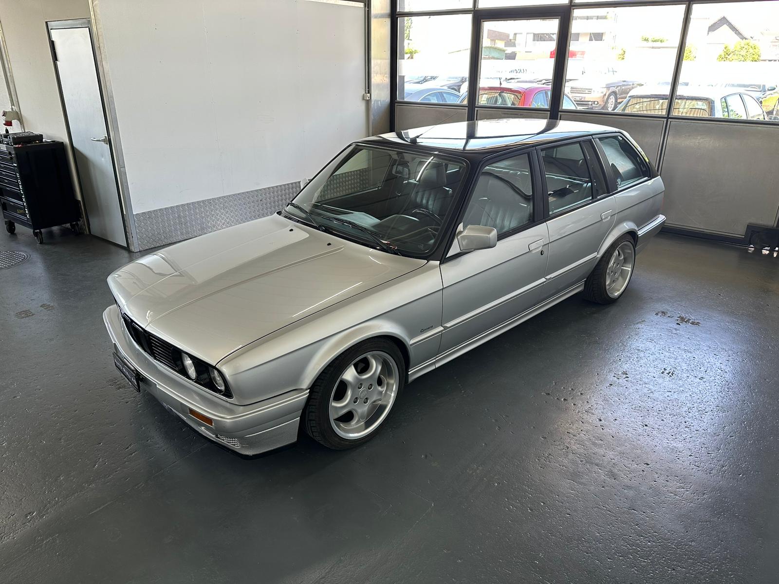BMW 320i A Touring-image-3