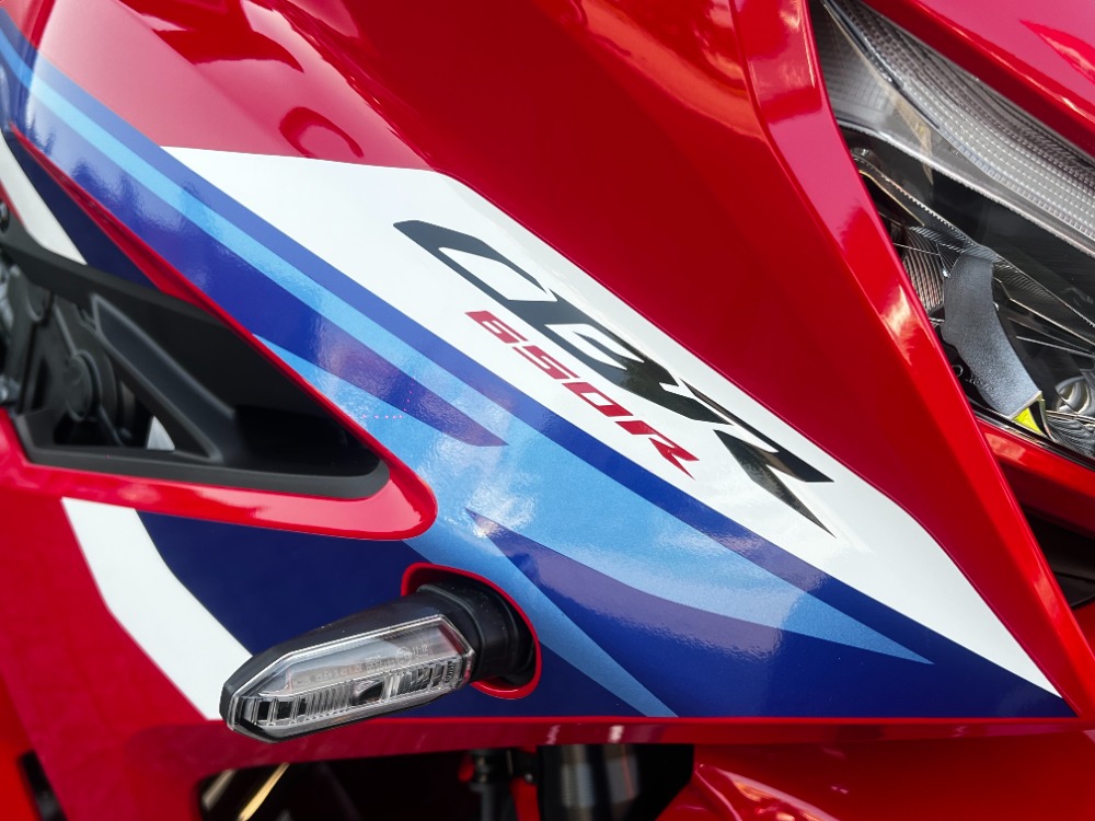 HONDA CBR 650 R E-Clutch-showroom-element-1