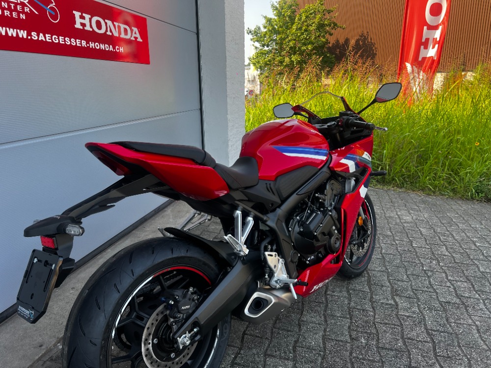 HONDA CBR 650 R E-Clutch-showroom-element-2