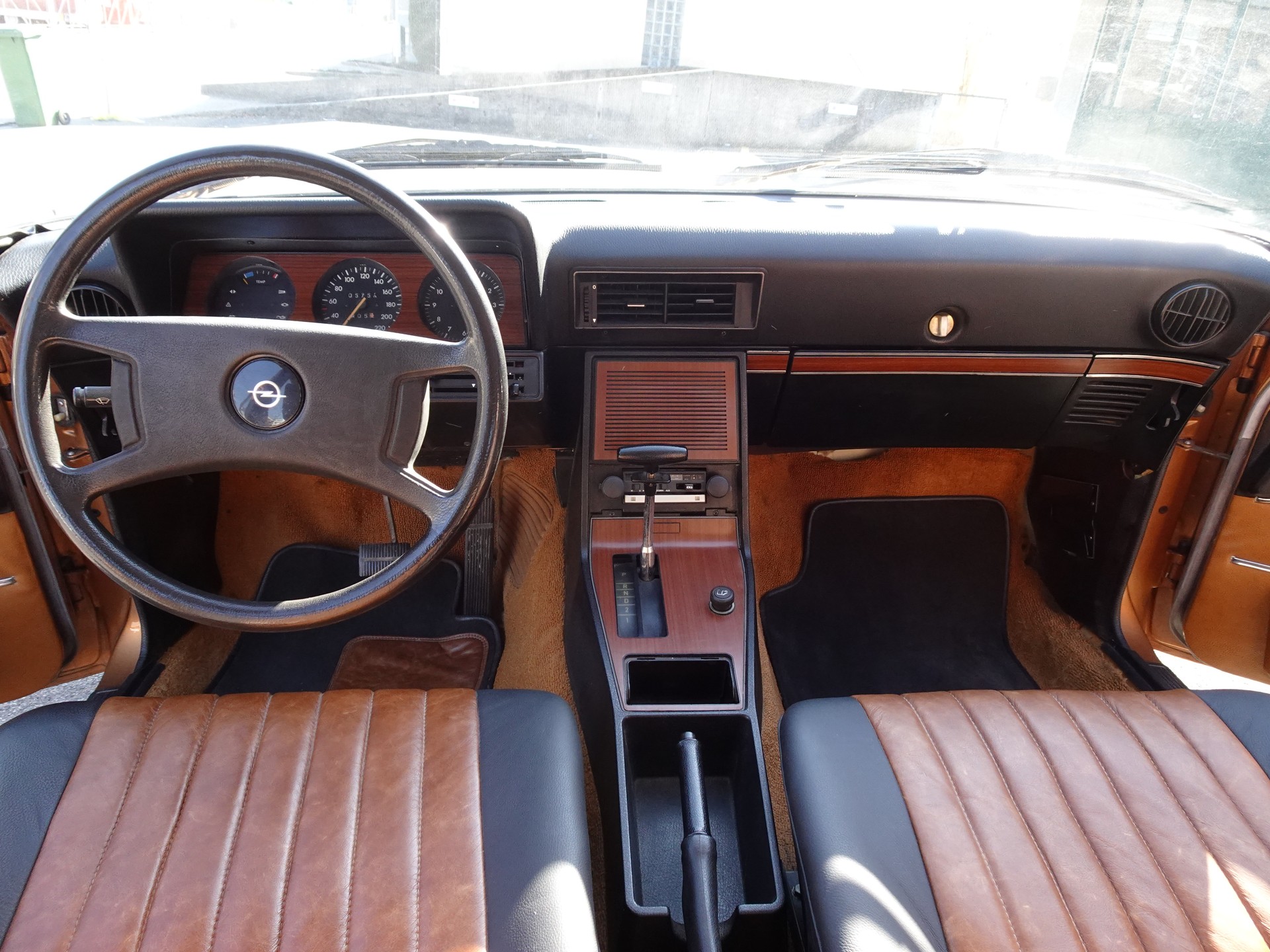 OPEL Commodore-image-11