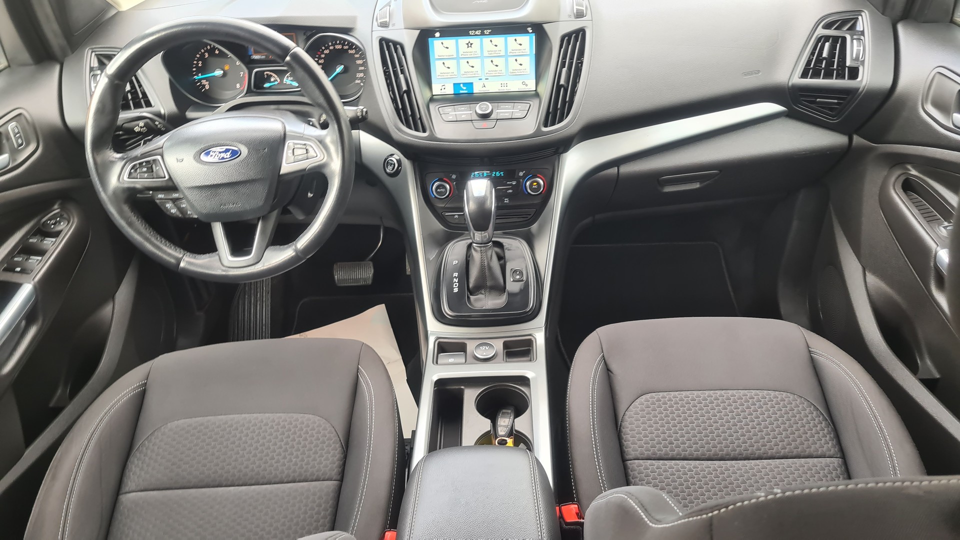 FORD Kuga 1.5 SCTi Business 4WD Automatic-image-5