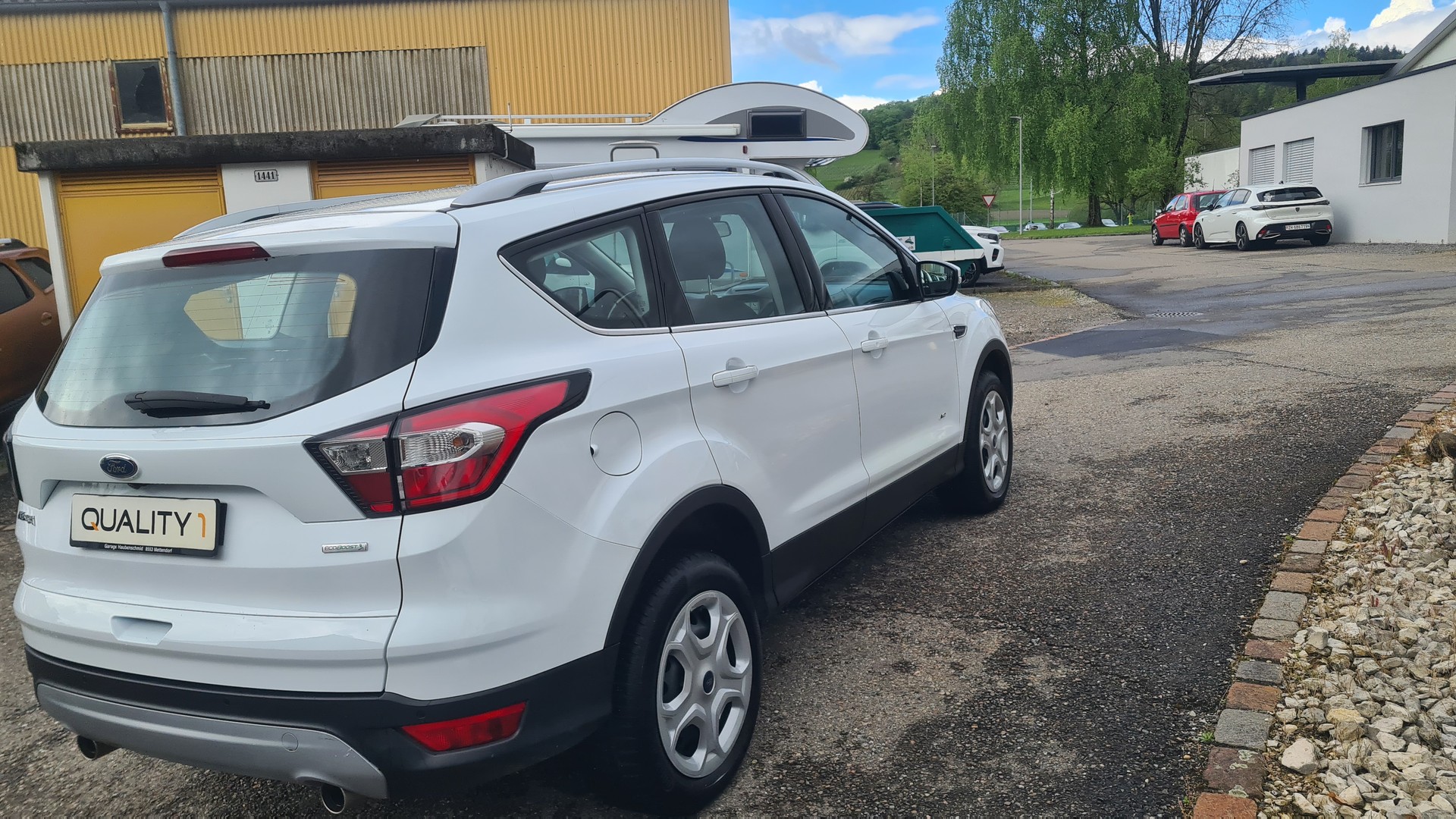 FORD Kuga 1.5 SCTi Business 4WD Automatic-image-2