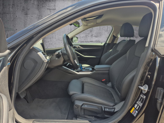 BMW i4 eDrive 40-image-5