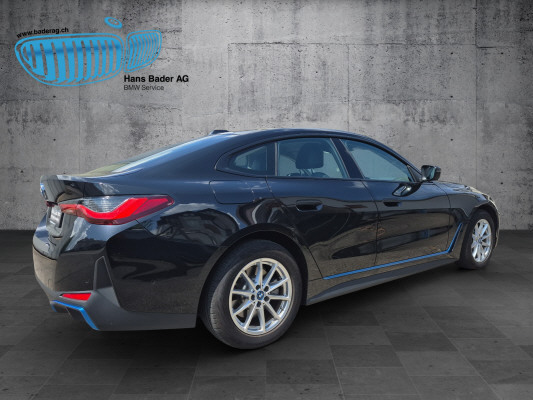 BMW i4 eDrive 40-image-4