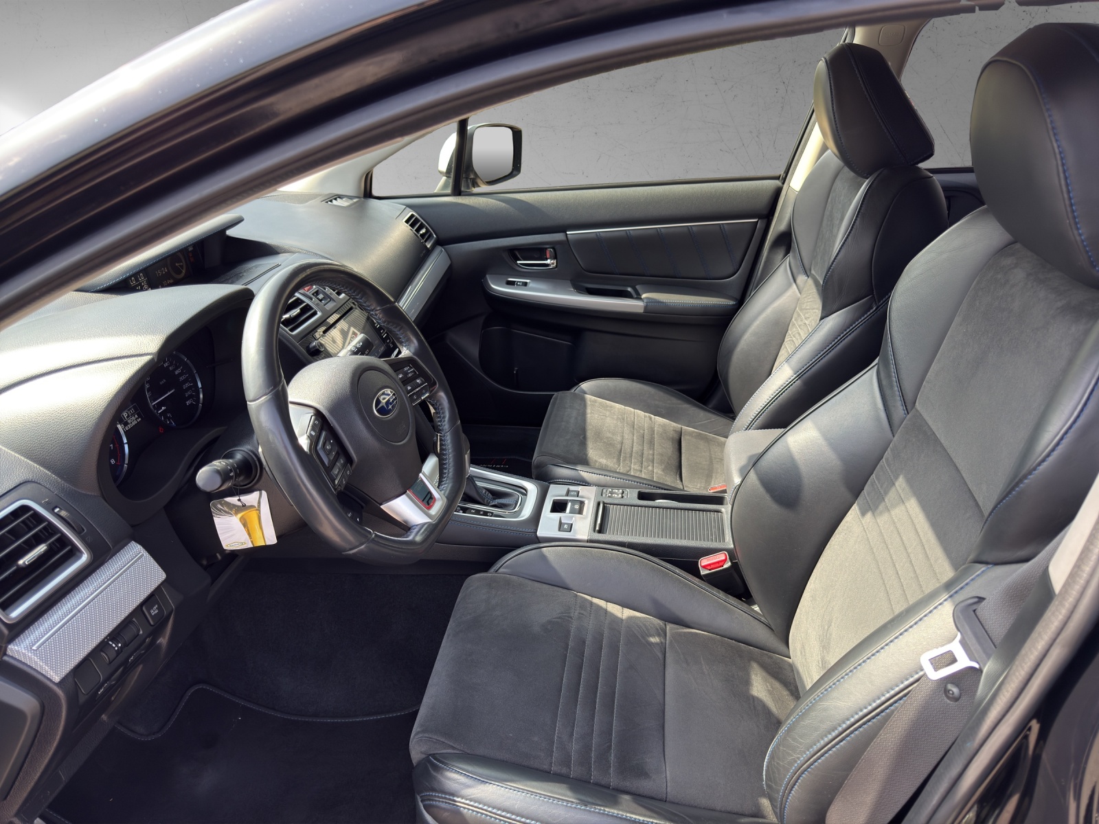 SUBARU Levorg 1.6DIT Luxury S AWD Lineartronic-image-8