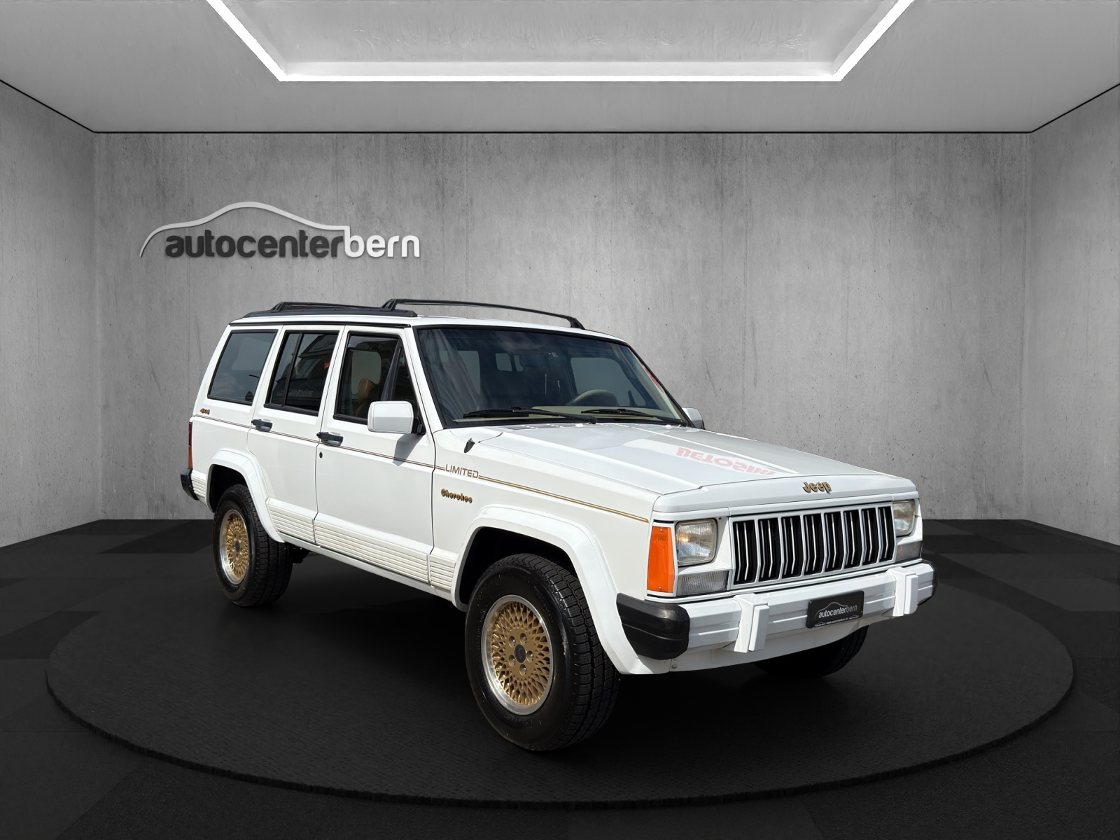 JEEP Cherokee 4.0 Country-image-0