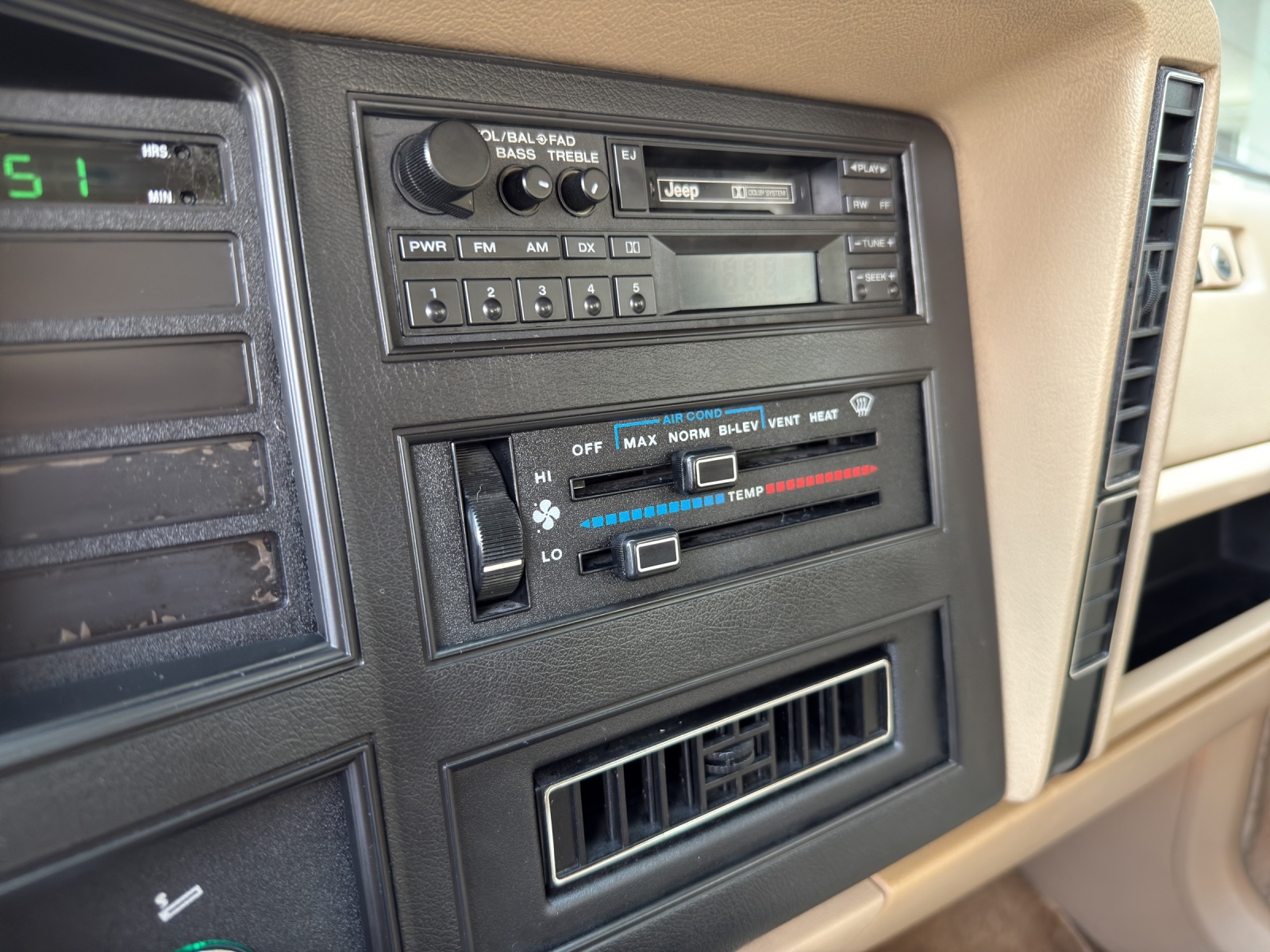 JEEP Cherokee 4.0 Country-image-14