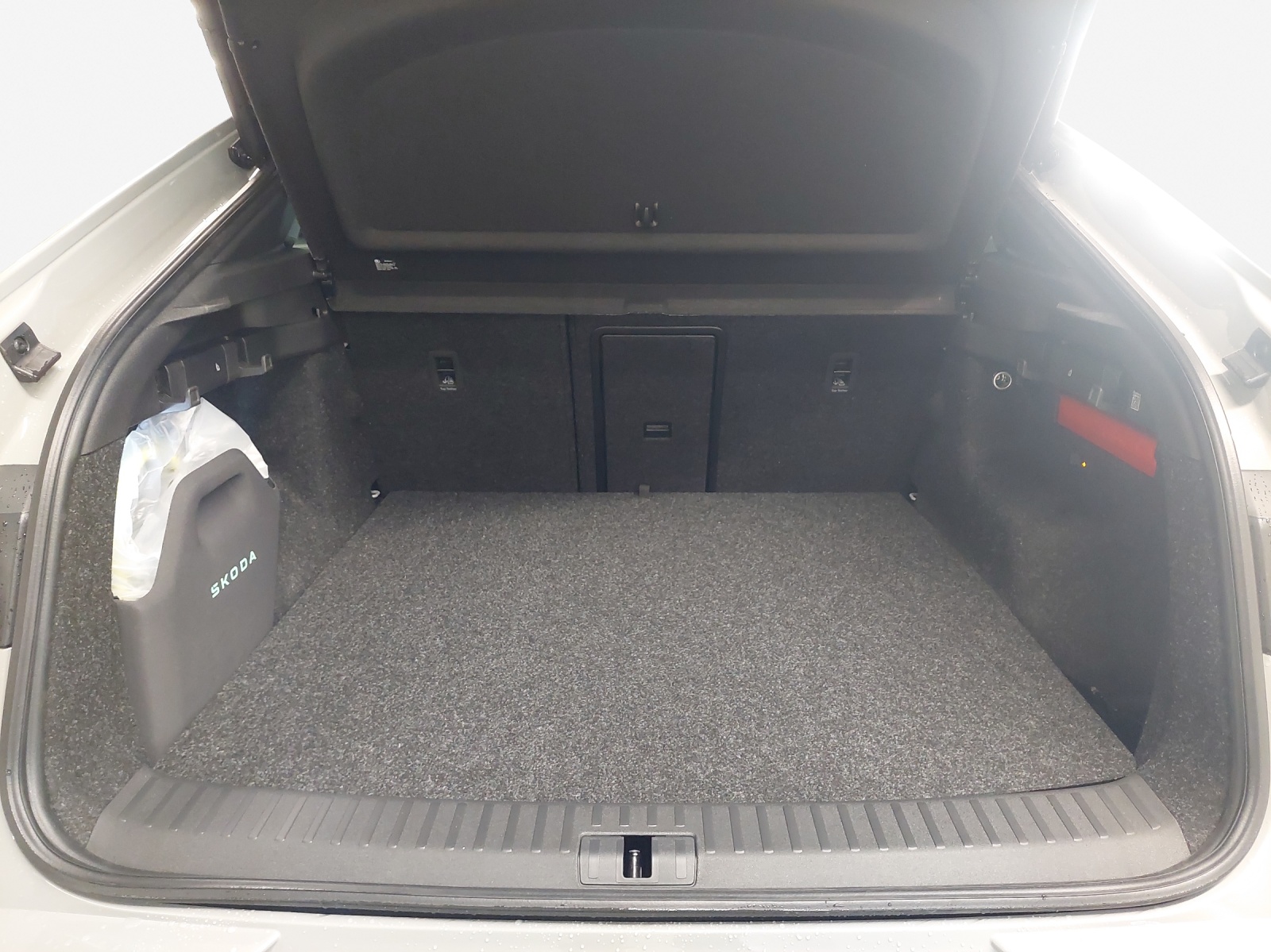 SKODA Enyaq Coupé Sportline 4x4-image-12