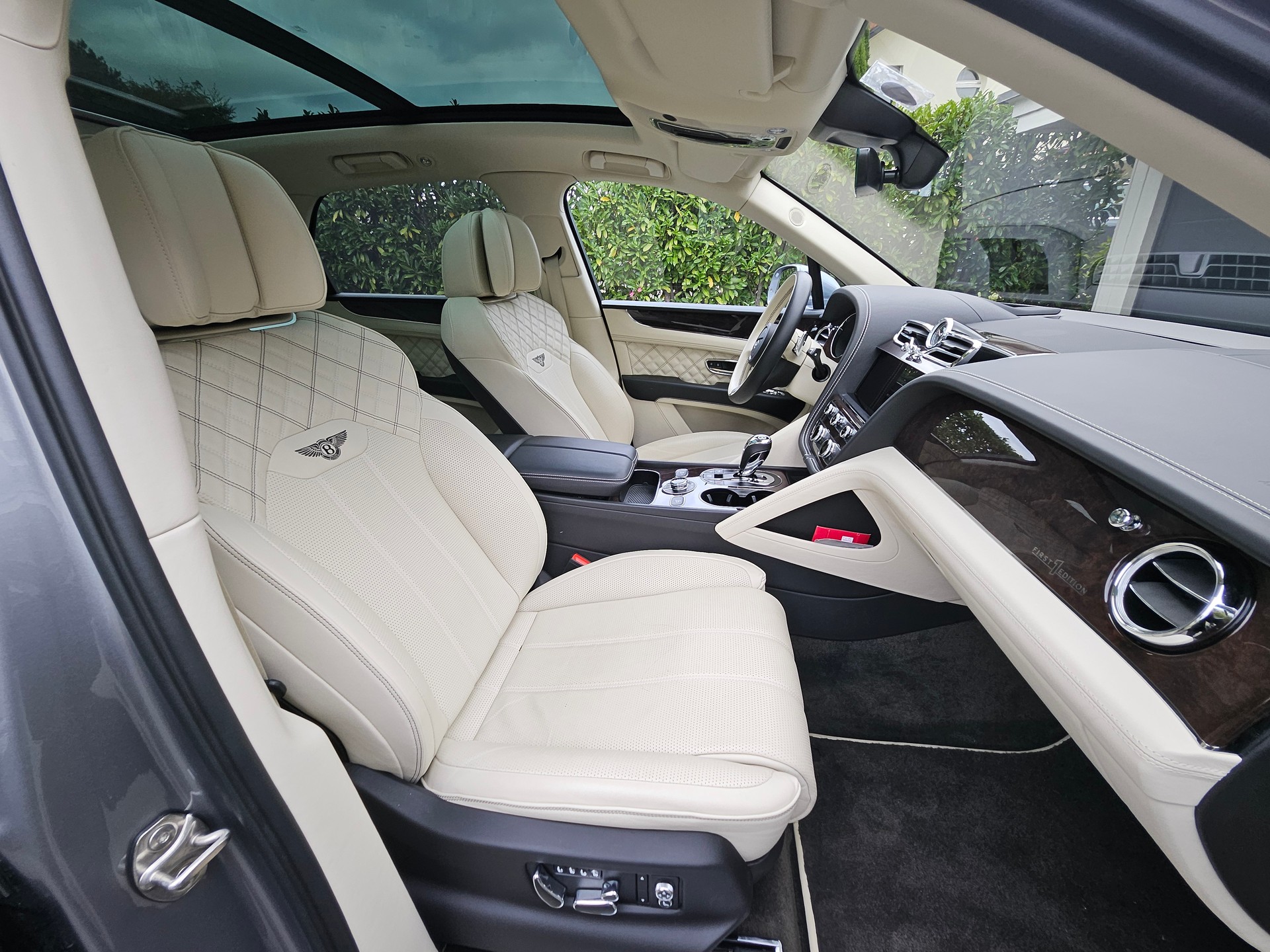 BENTLEY Bentayga V6 Hybrid First Edition-image-2