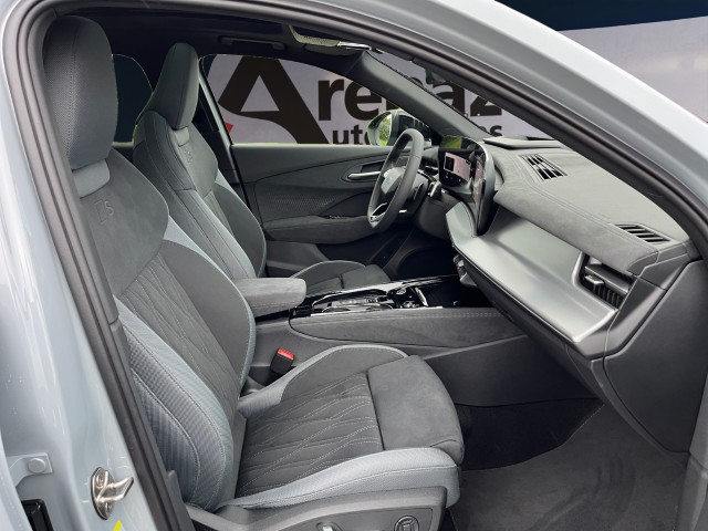 AUDI Q3 SUV TFSI quattro 195 kW S tronic-image-16