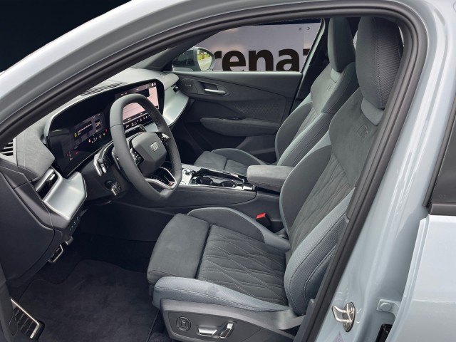 AUDI Q3 SUV TFSI quattro 195 kW S tronic-image-9