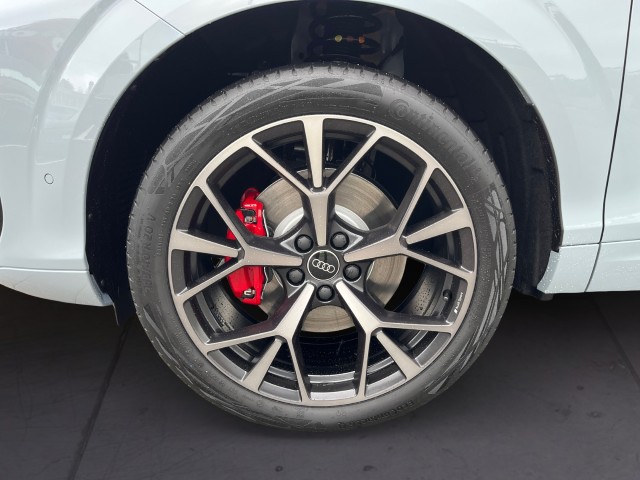 AUDI Q3 SUV TFSI quattro 195 kW S tronic-image-8