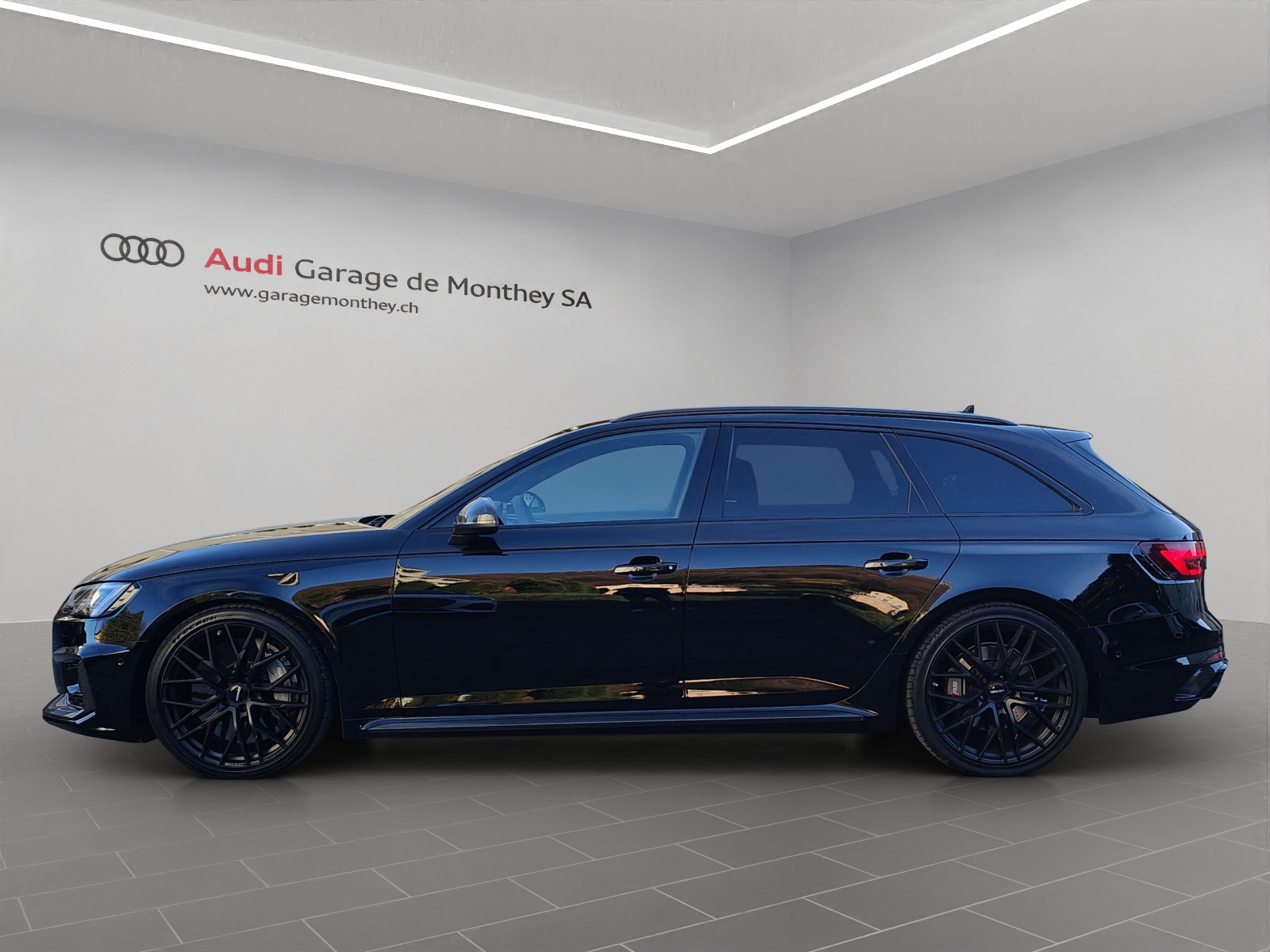 AUDI RS4 Avant 2.9 TFSI quattro tiptronic-image-4