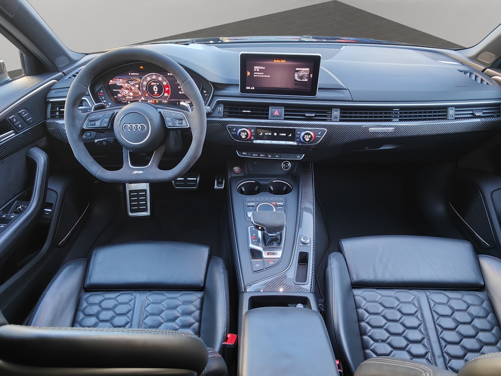 AUDI RS4 Avant 2.9 TFSI quattro tiptronic-image-9