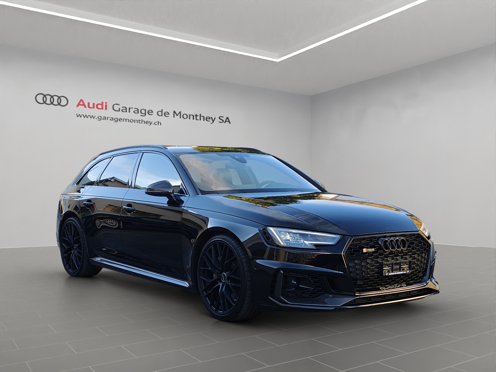 AUDI RS4 Avant 2.9 TFSI quattro tiptronic-image-1