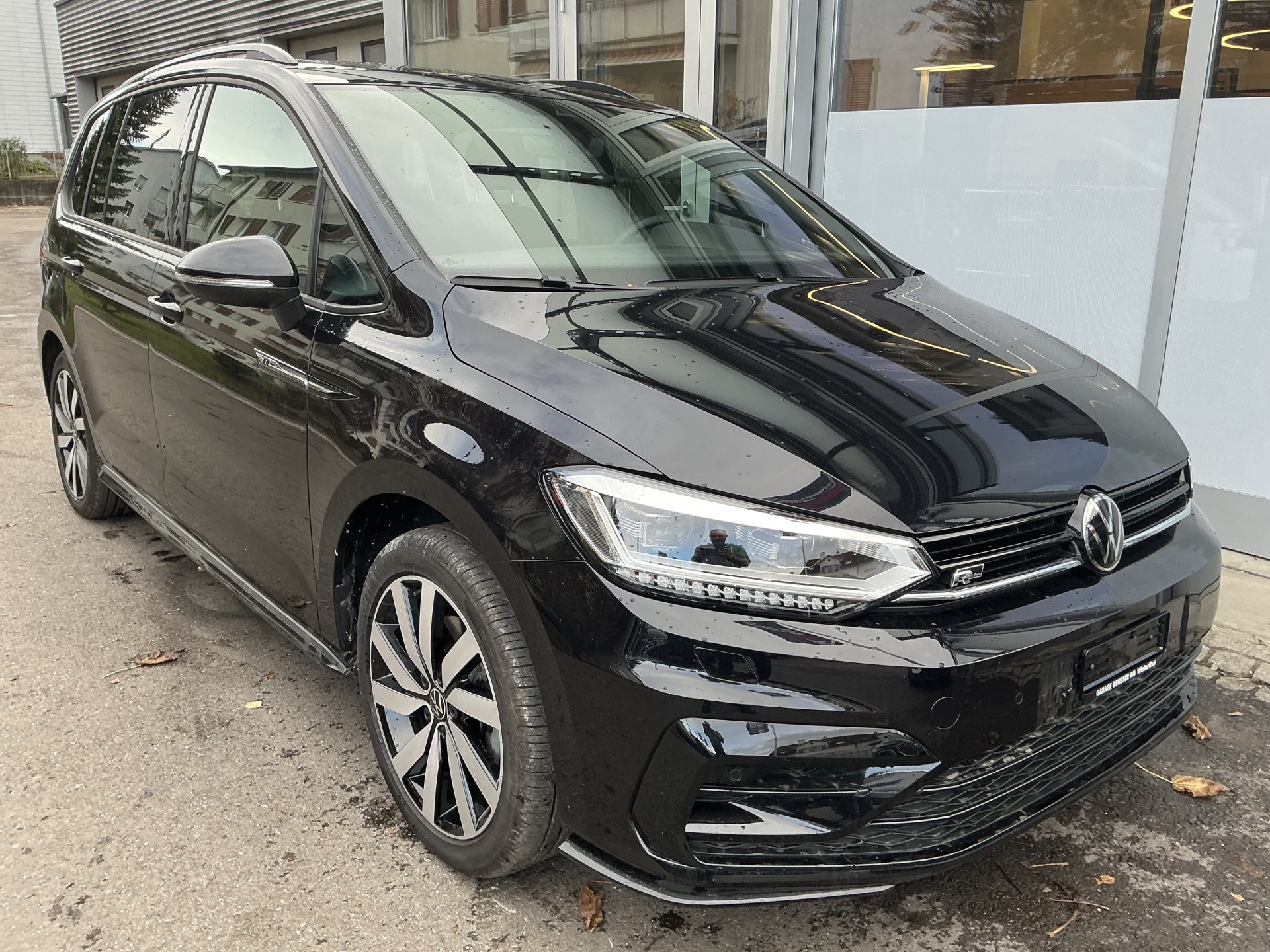 VW Touran 1.5 TSI DSG HIGHLINE R-LINE *** PANORAMAGLASDACH ***-image-2