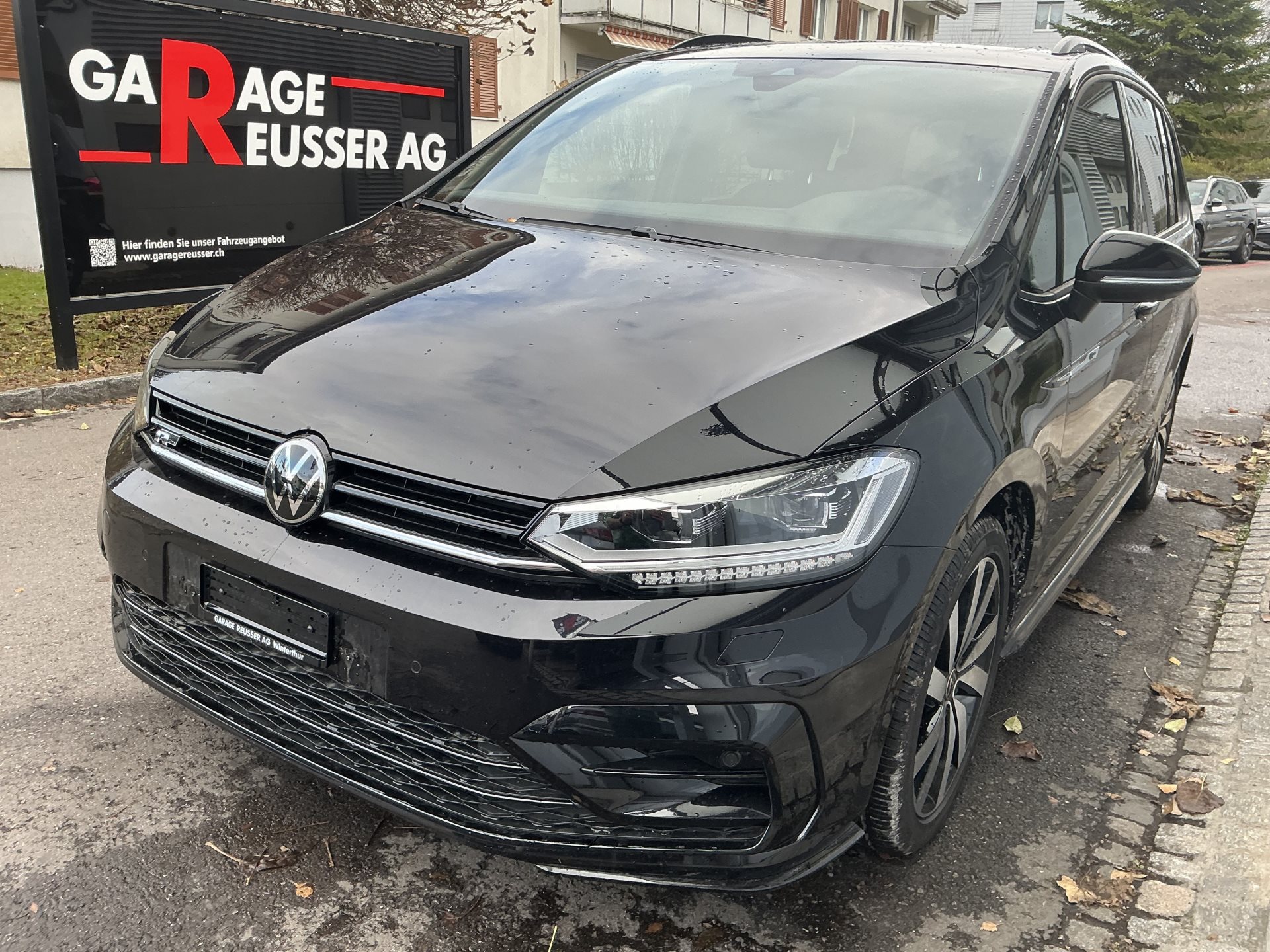 VW Touran 1.5 TSI DSG HIGHLINE R-LINE *** PANORAMAGLASDACH ***-image-0