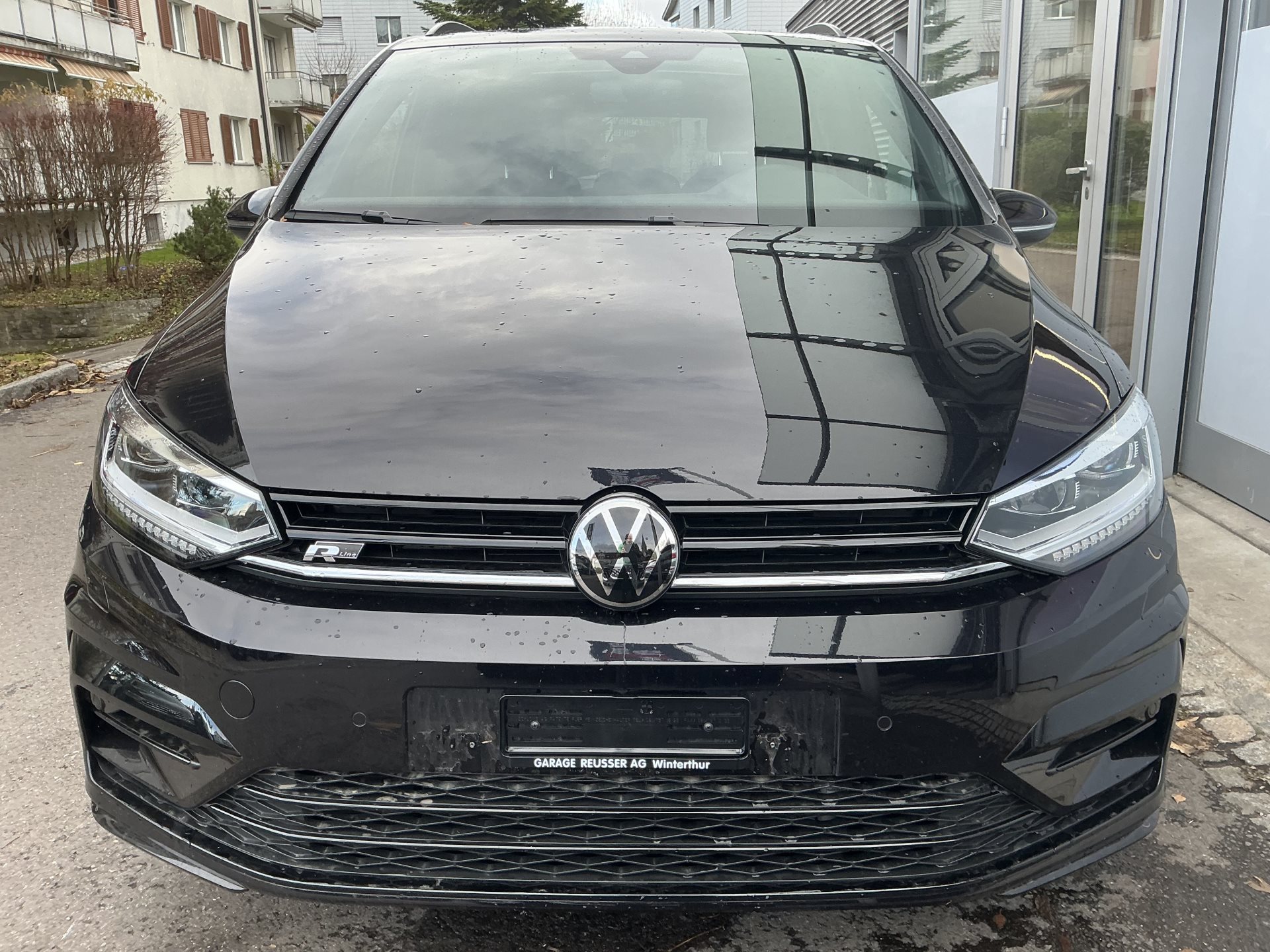 VW Touran 1.5 TSI DSG HIGHLINE R-LINE *** PANORAMAGLASDACH ***-image-1