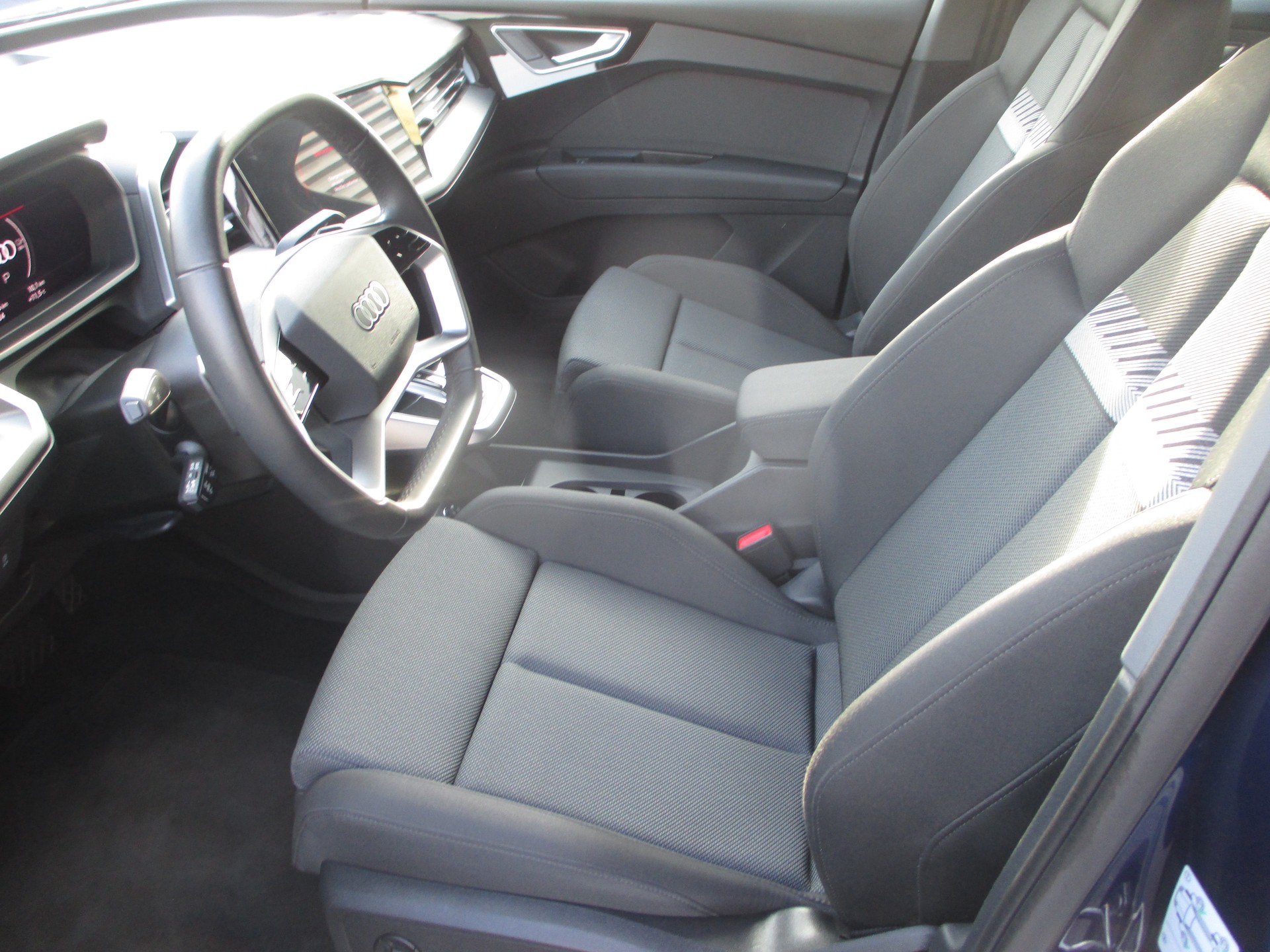 AUDI Q4 e-tron 40-image-10
