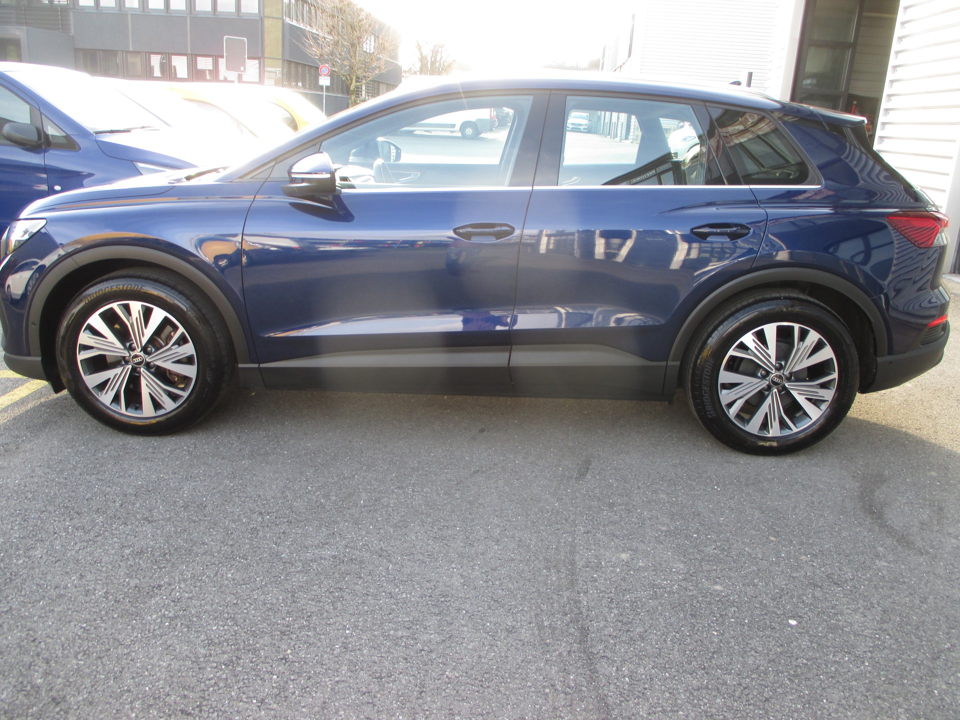 AUDI Q4 e-tron 40-image-6