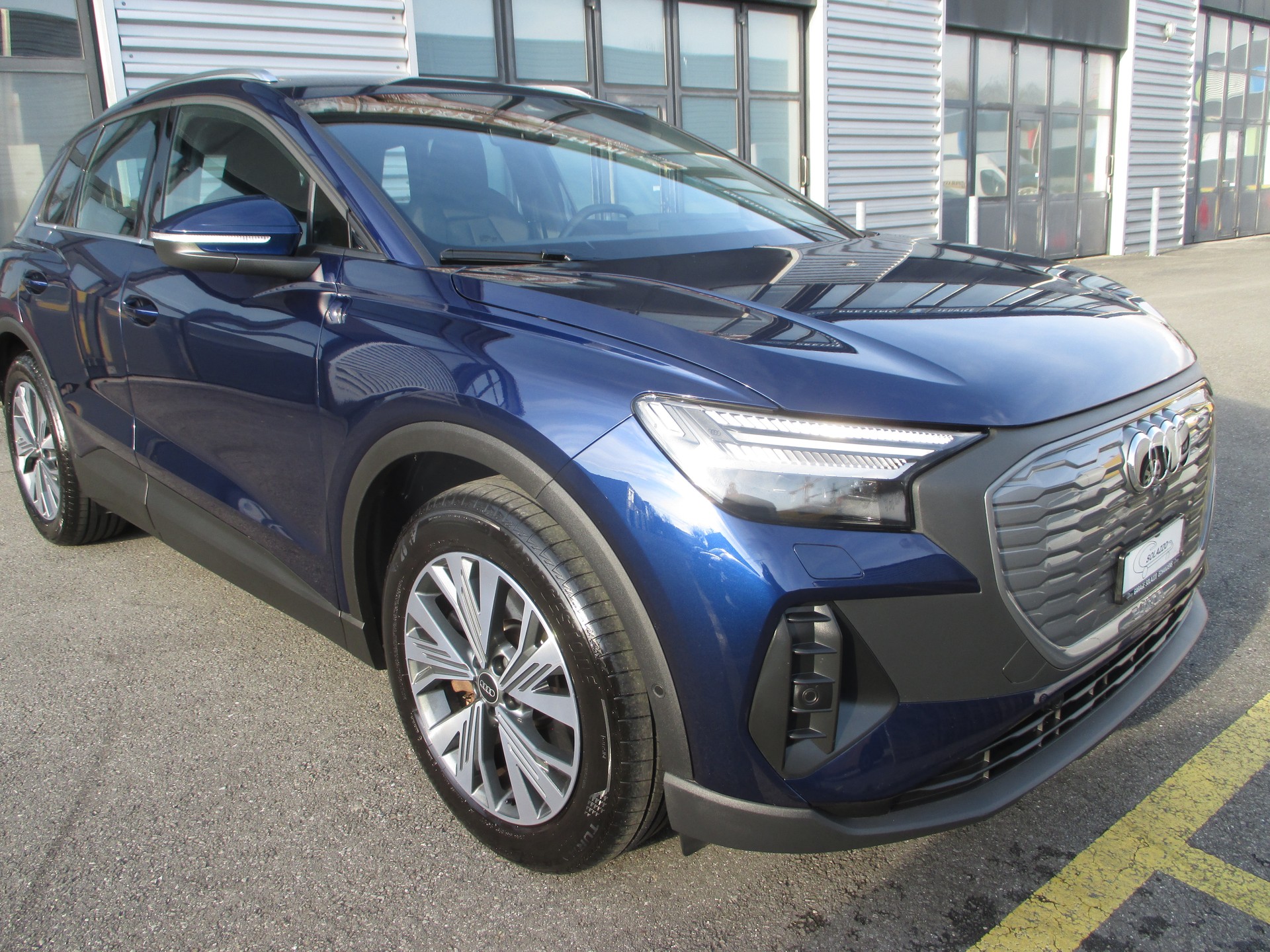 AUDI Q4 e-tron 40-image-0
