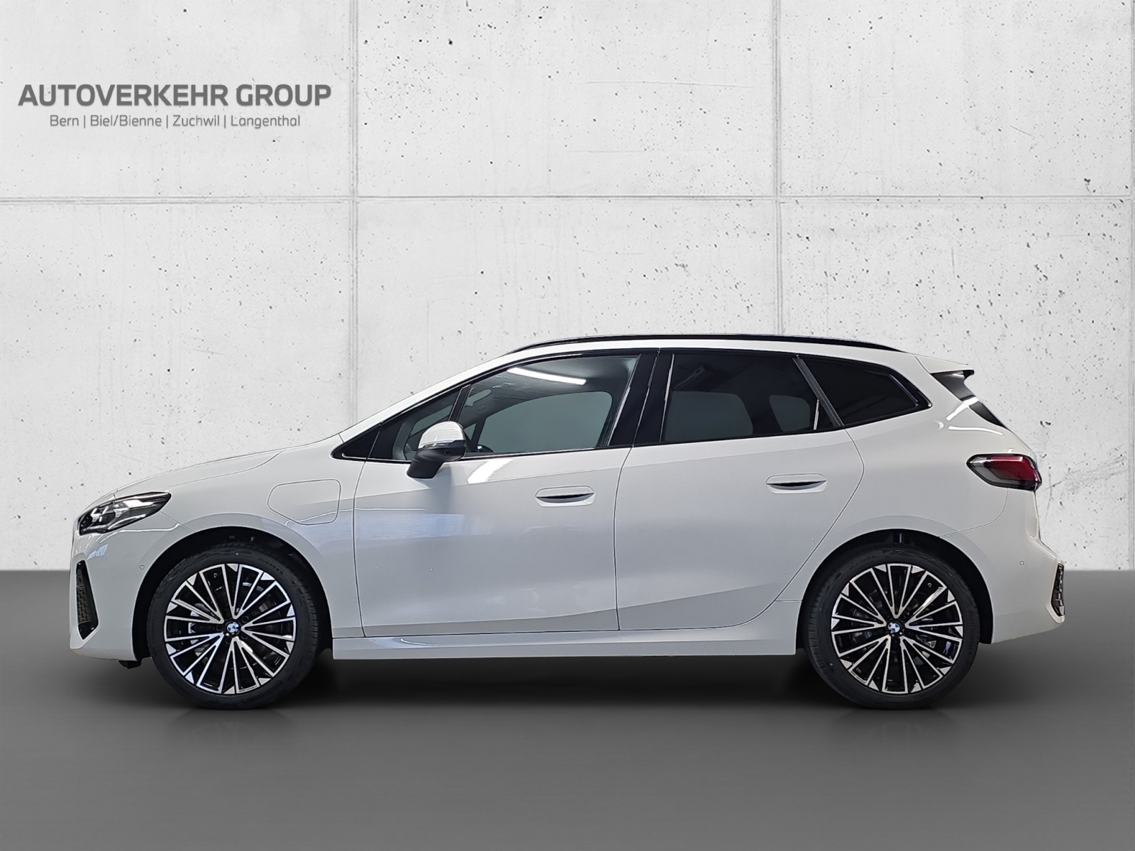BMW 230e xDrive Active Tourer M Sport-image-3