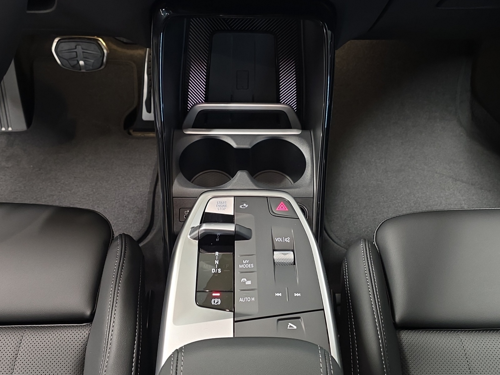BMW 230e xDrive Active Tourer M Sport-image-14