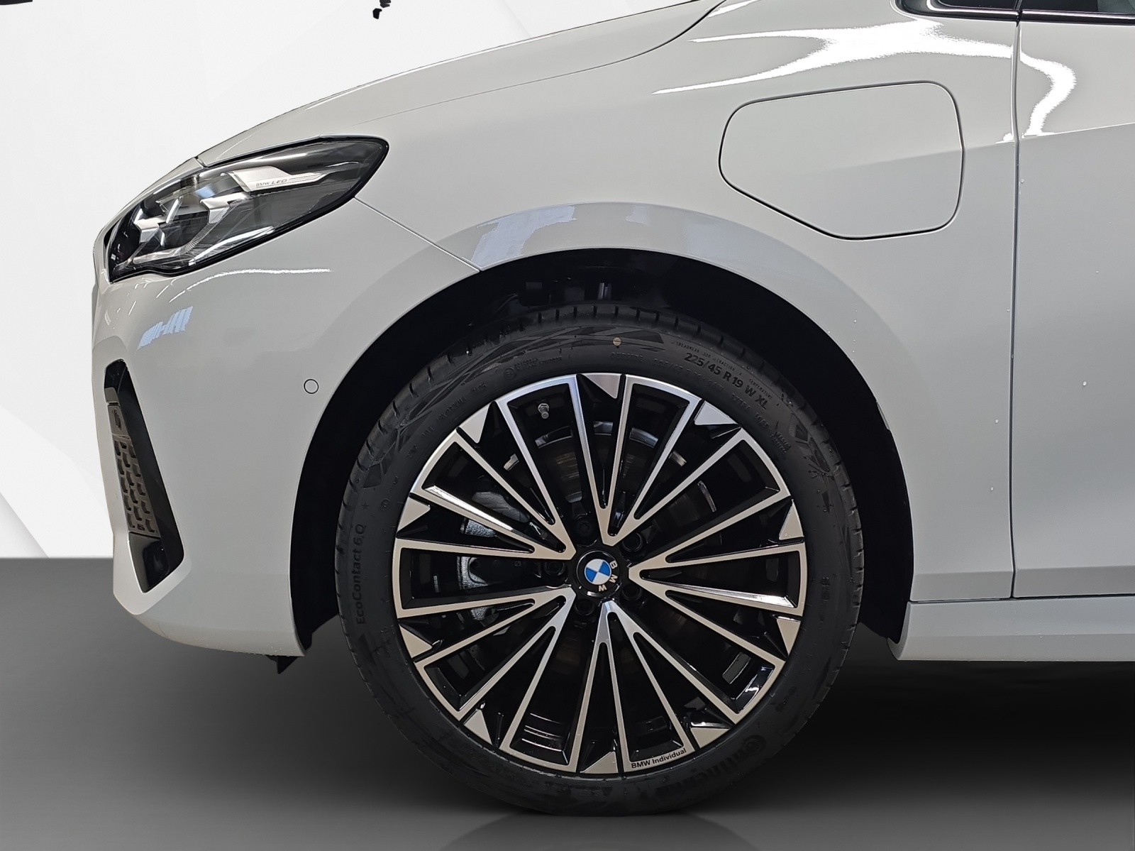 BMW 230e xDrive Active Tourer M Sport-image-8