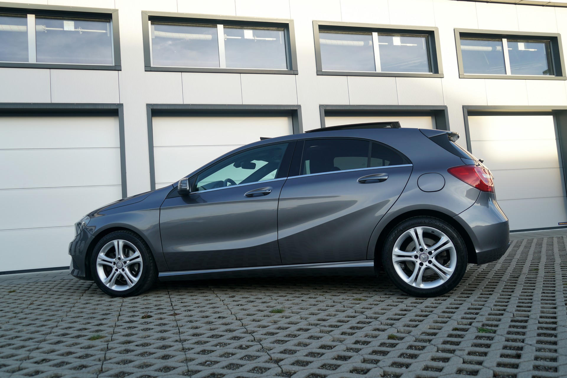 MERCEDES-BENZ A 220 CDI 4Matic 7G-DCT (CH)-image-2