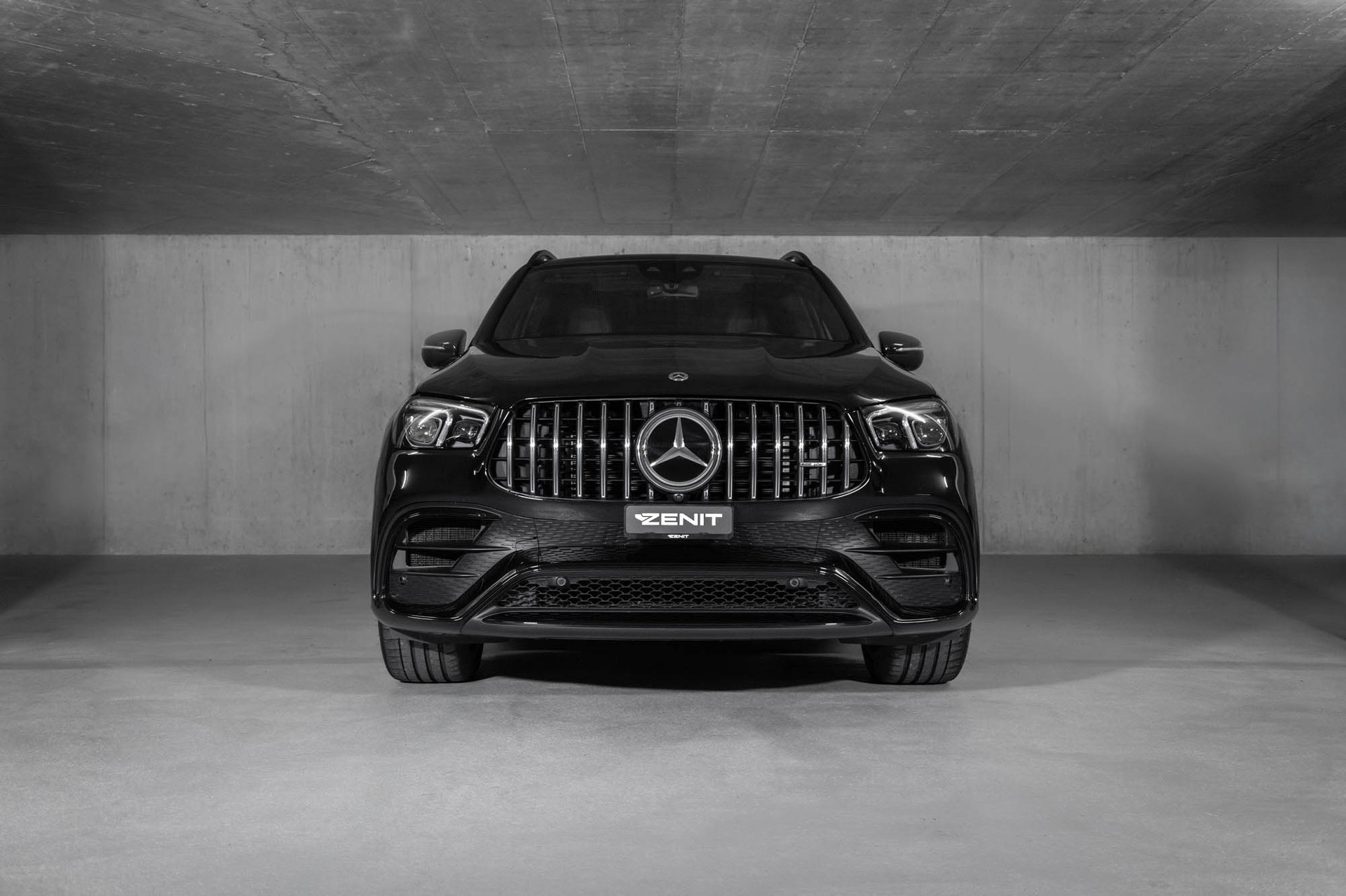 MERCEDES-BENZ GLE 63 S AMG 4Matic+ 9G-Speedshift-showroom-element-2