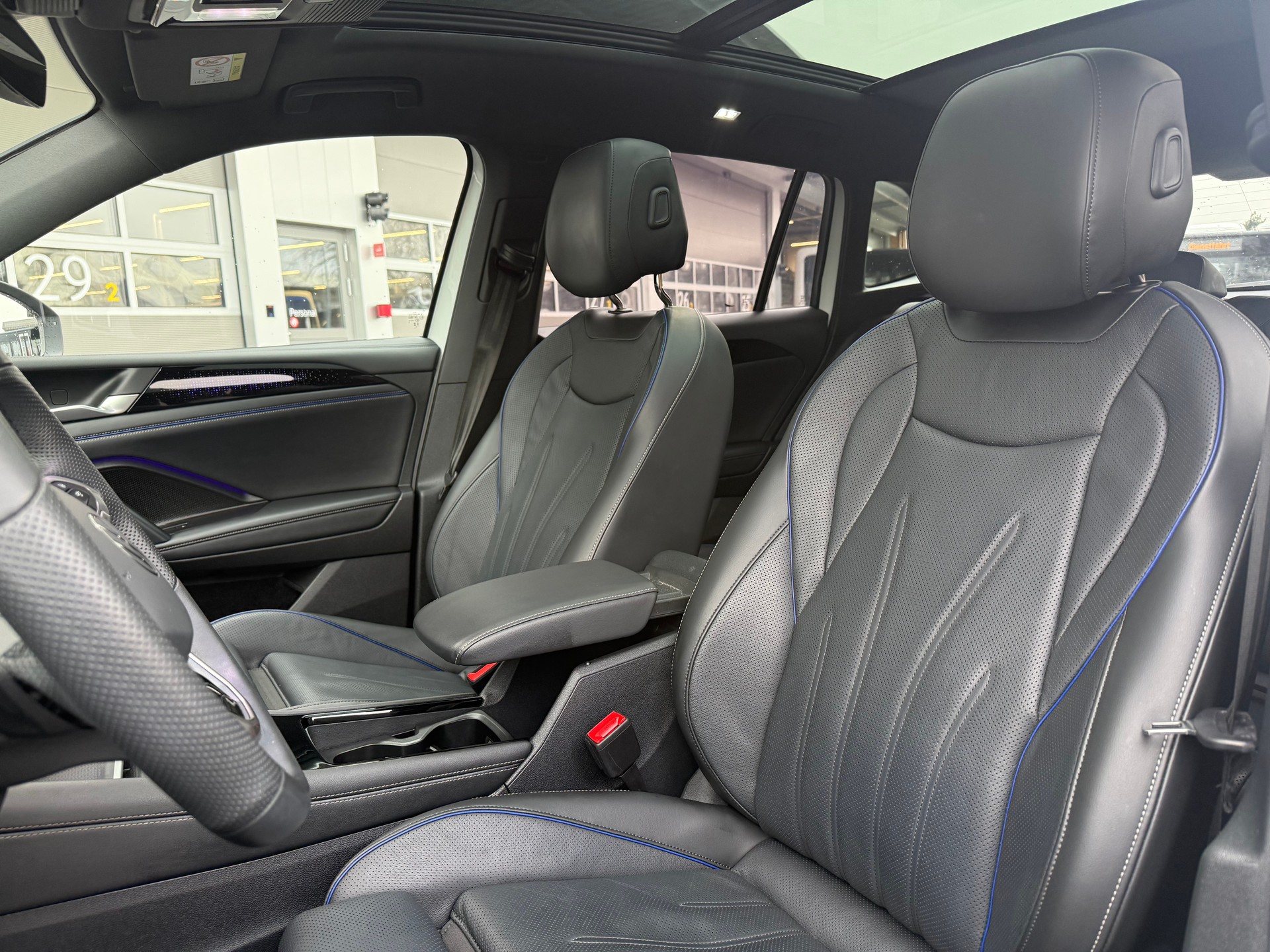 VW Tiguan 2.0 TSI DSG R-Line 4Motion-image-11