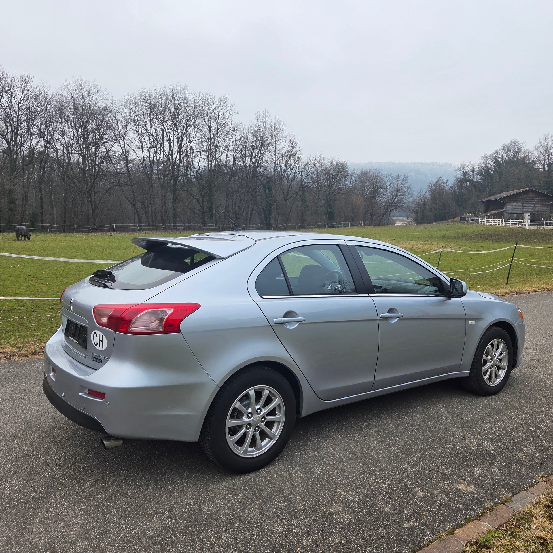 MITSUBISHI Lancer Sportback 1.8 Diamond CVT-image-3