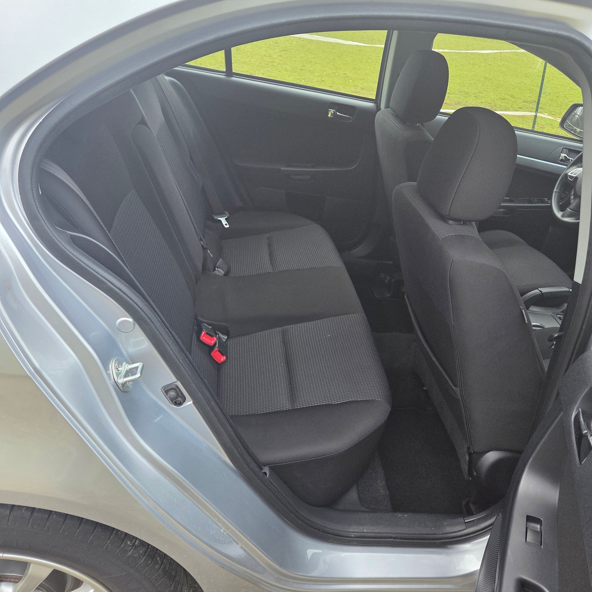 MITSUBISHI Lancer Sportback 1.8 Diamond CVT-image-8