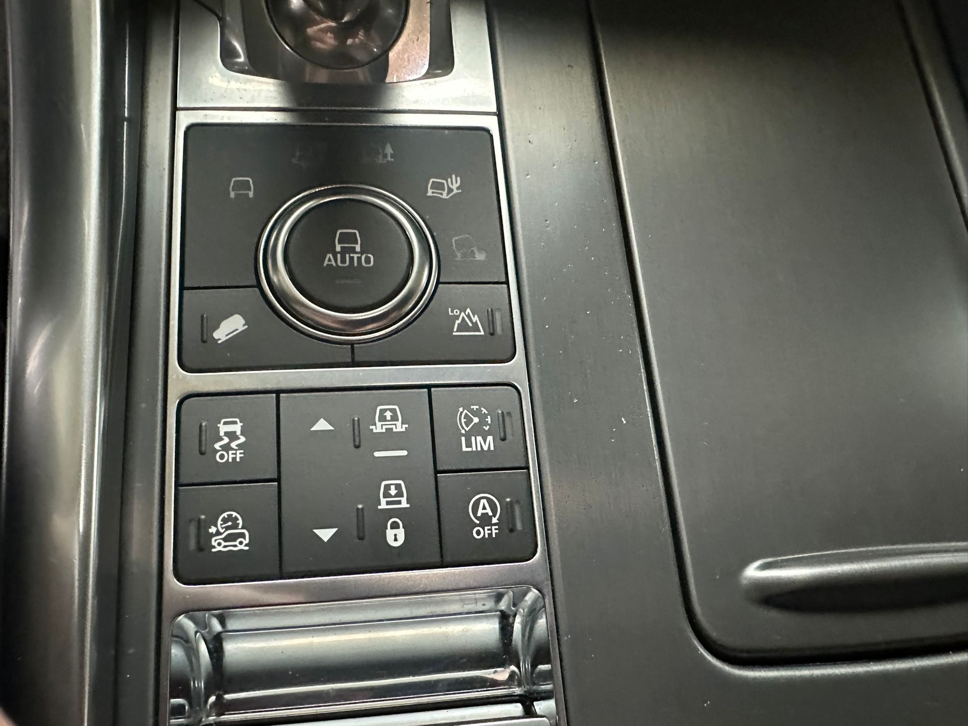 LAND ROVER Range Rover Sport 2.0 SD4 SE Automatic-image-12