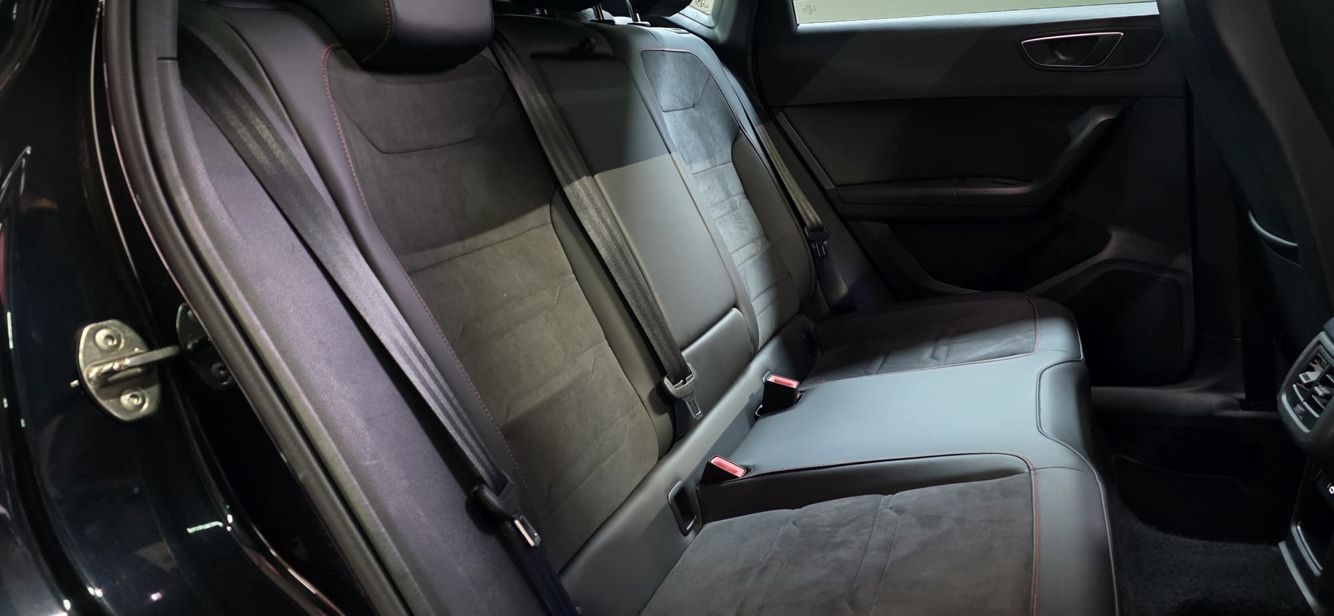 SEAT Ateca 1.5 TSI EVO Hola FR DSG CH-Fahrzeug-image-27