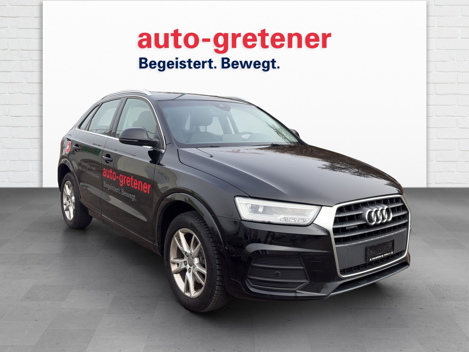 AUDI Q3 2.0 TFSI Design quattro S-Tr.-image-3