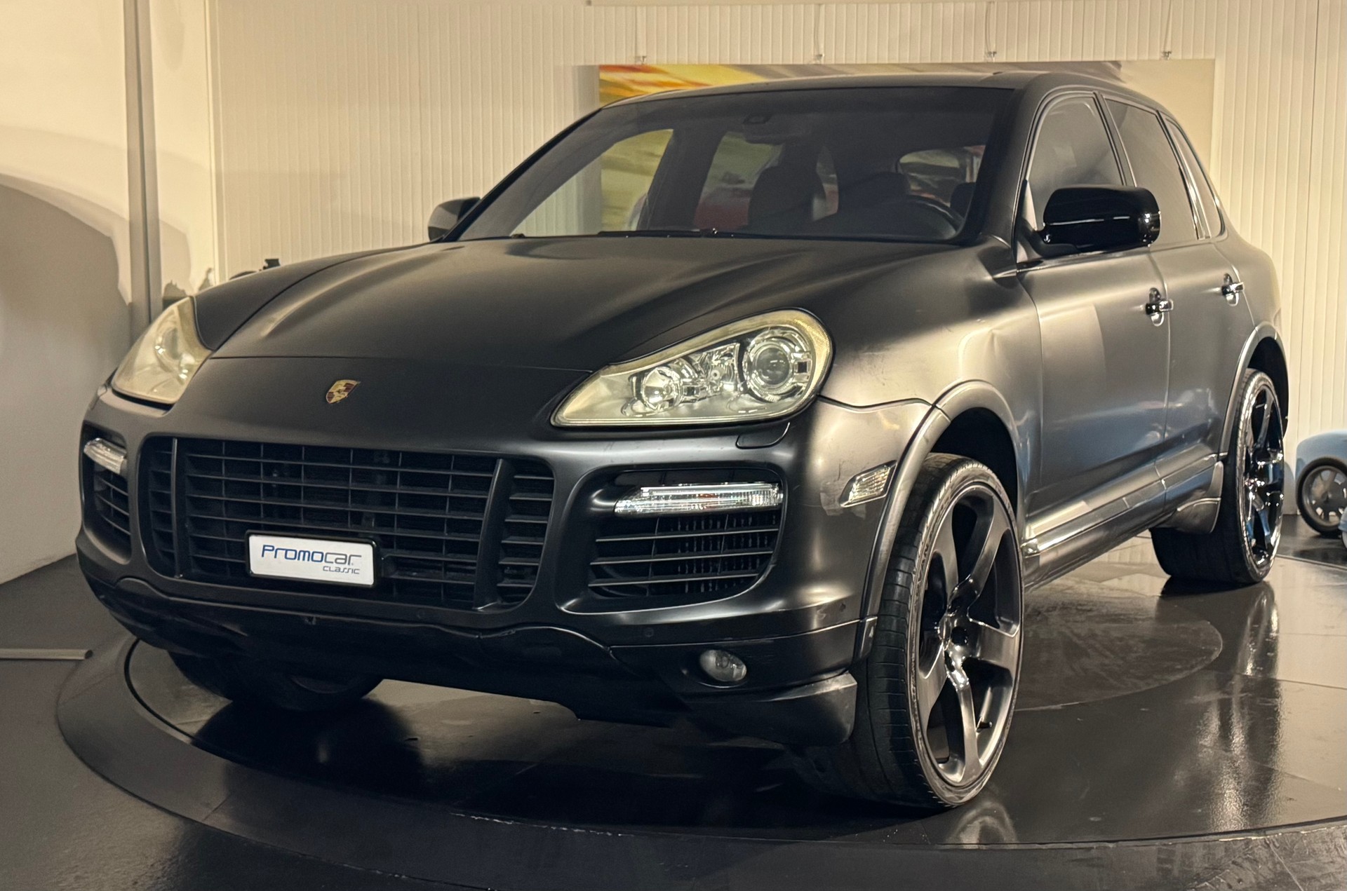 PORSCHE Cayenne Turbo-image-0