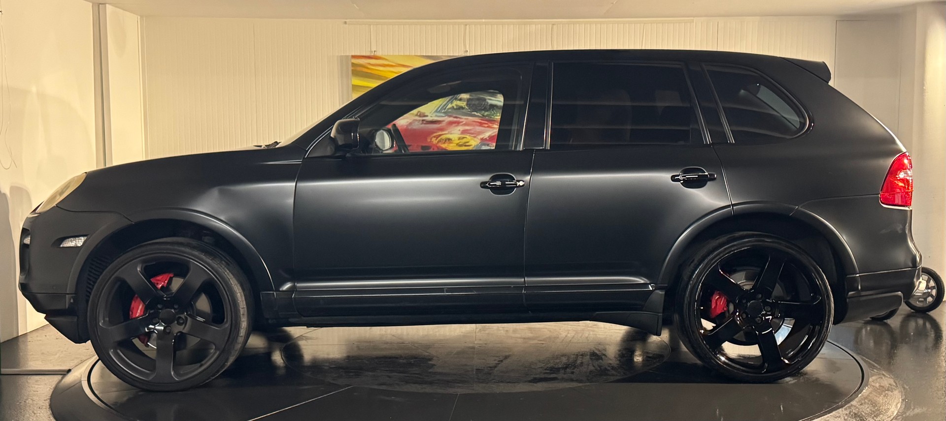 PORSCHE Cayenne Turbo-image-1