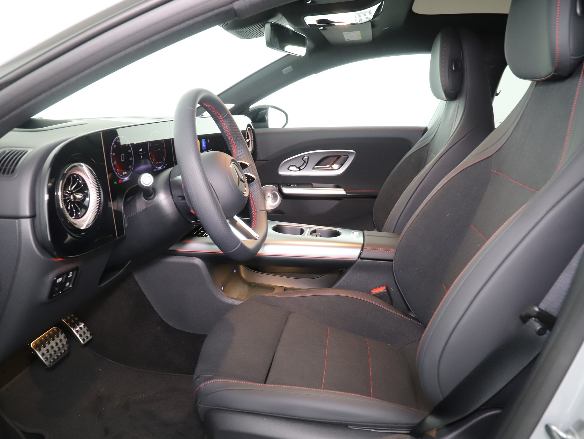 MERCEDES-BENZ CLA 220 8G-DCT 4Matic-image-9