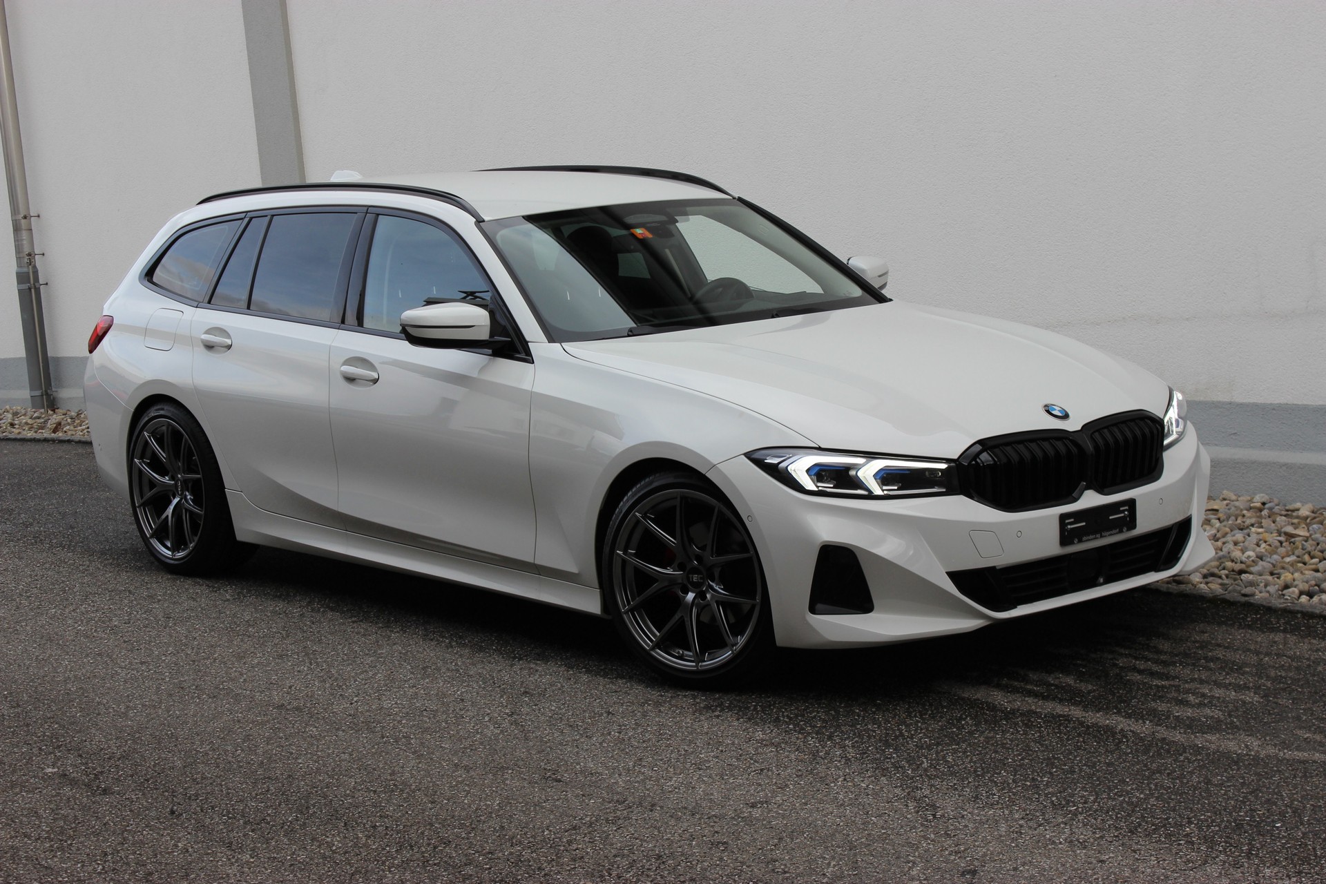 BMW 320d xDrive 48V Touring "zbinden performance package"-image-4