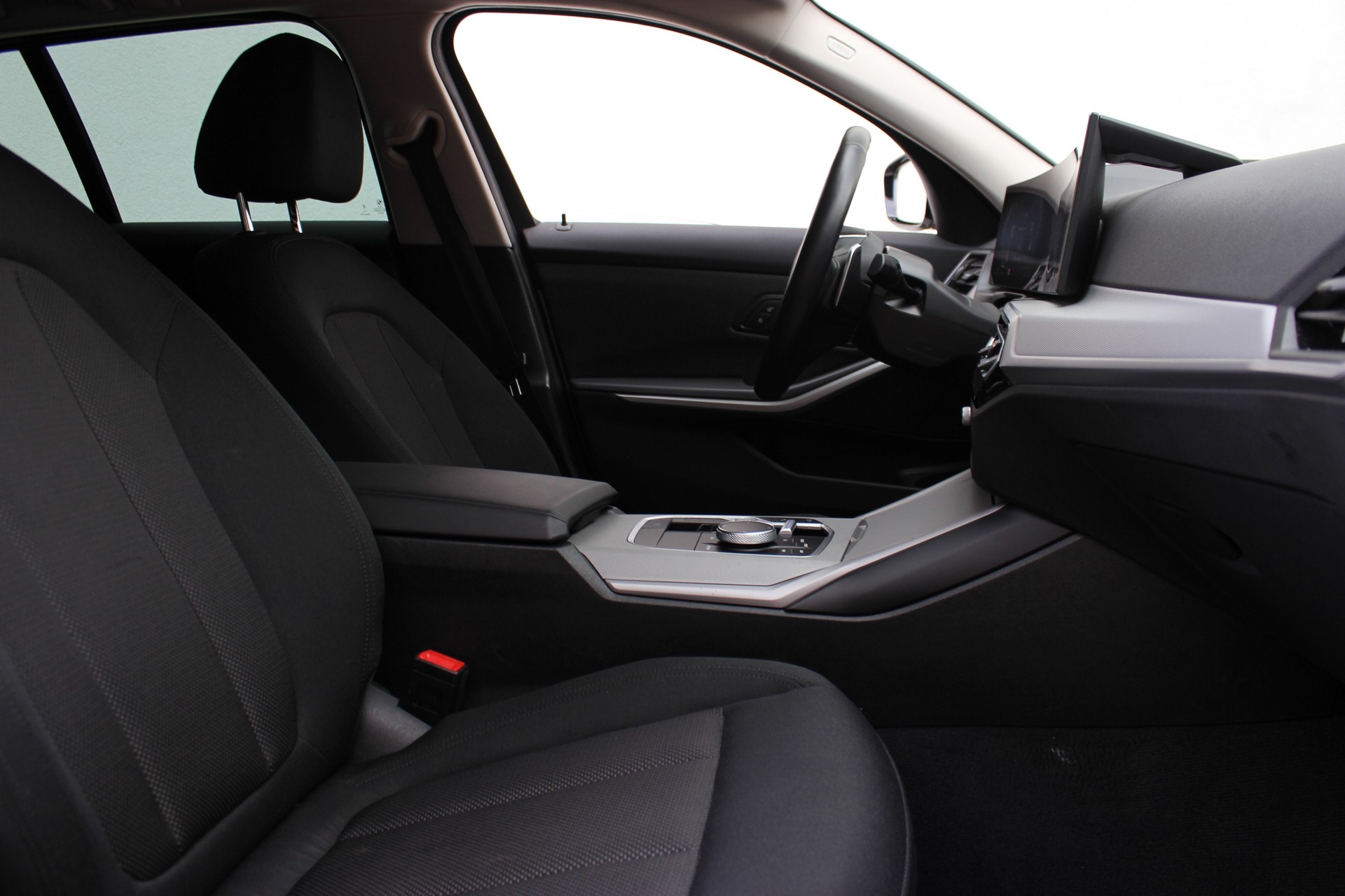 BMW 320d xDrive 48V Touring "zbinden performance package"-image-3