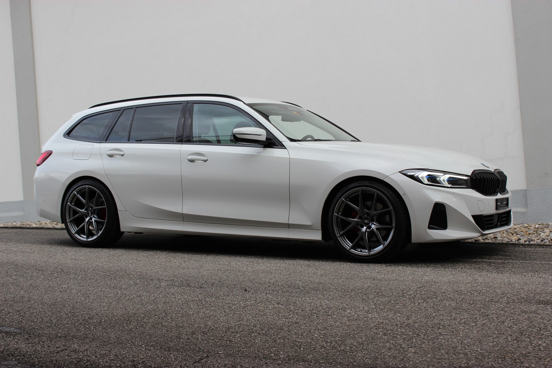 BMW 320d xDrive 48V Touring "zbinden performance package"-image-2
