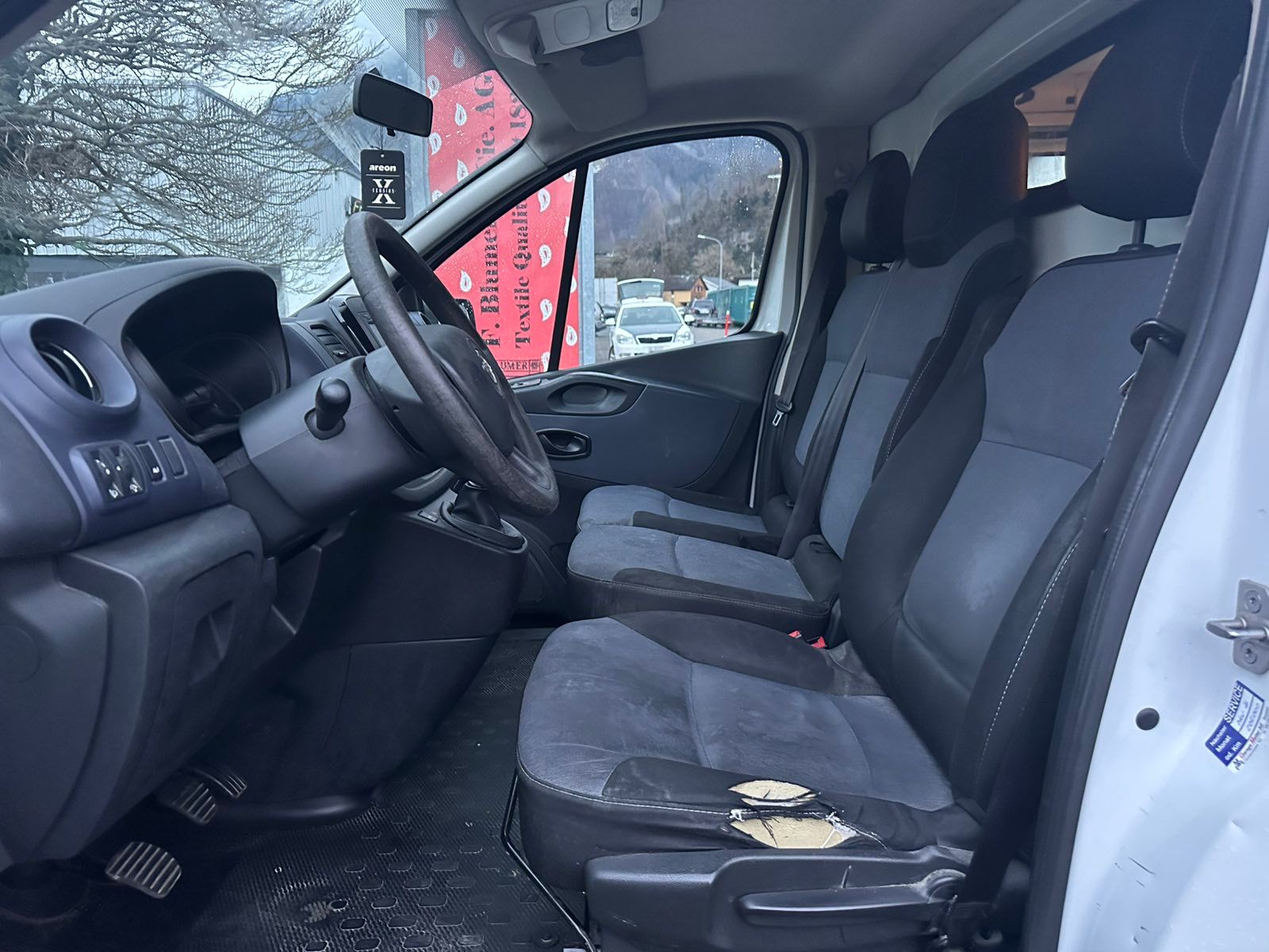 OPEL Vivaro 1.6 CDTI 2.7t L1H1-image-10
