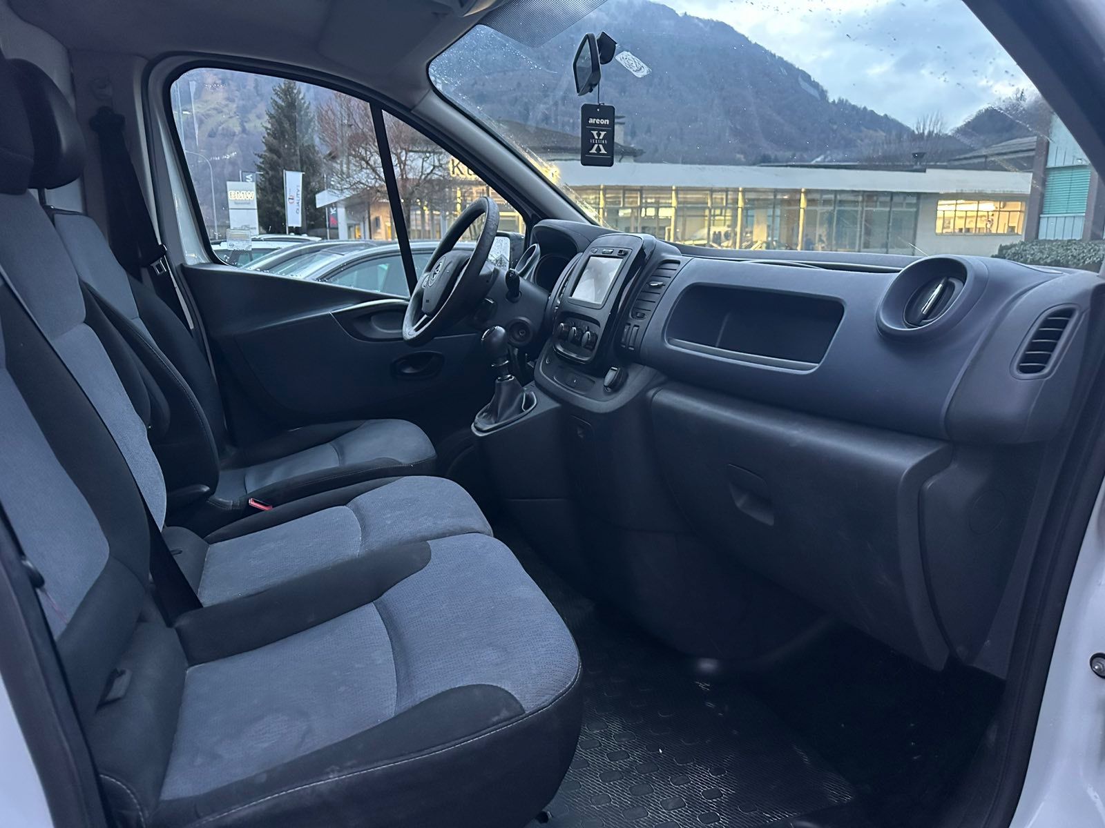OPEL Vivaro 1.6 CDTI 2.7t L1H1-image-11