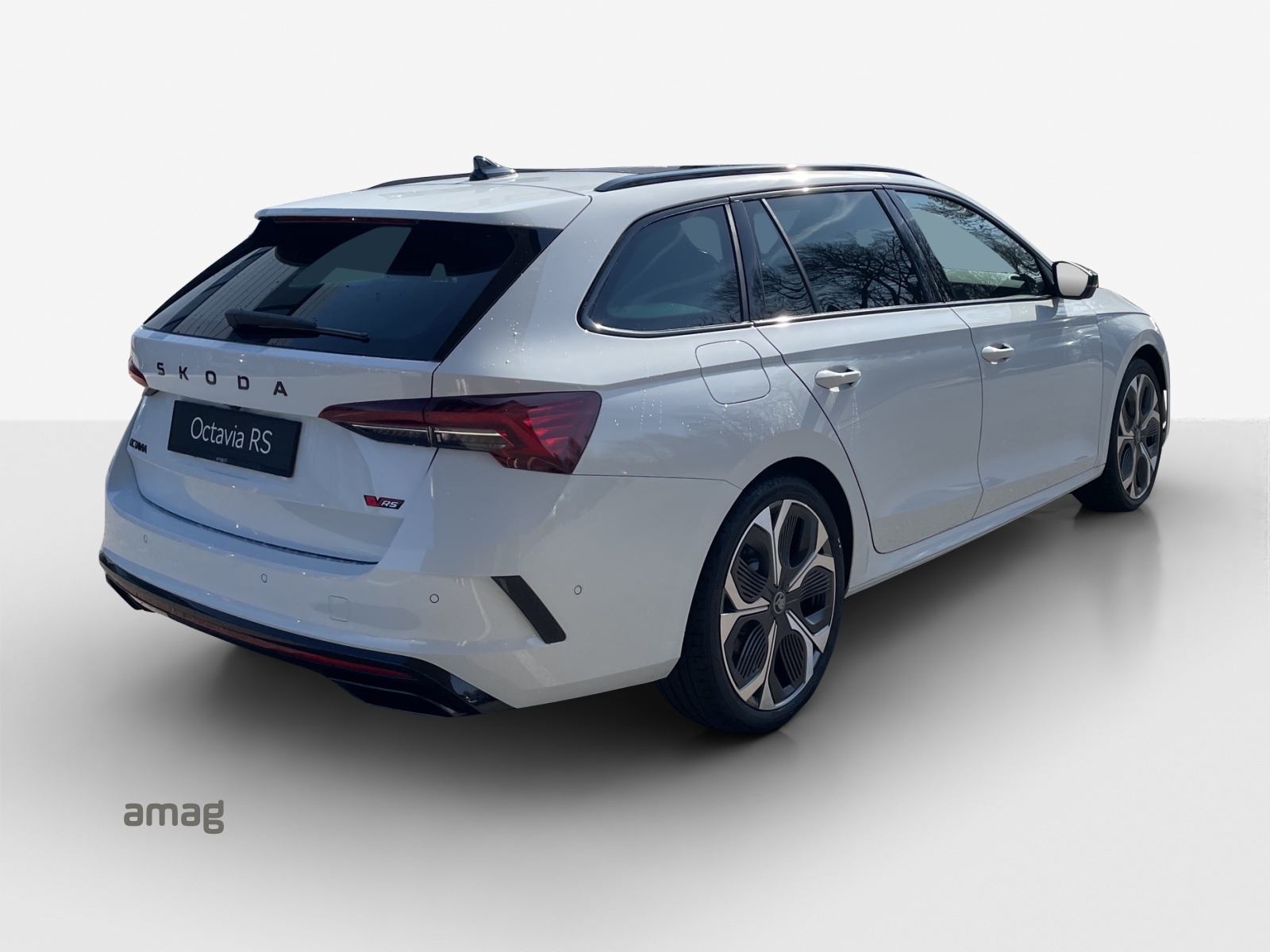 SKODA Octavia Combi 2.0 TSI DSG RS-image-4