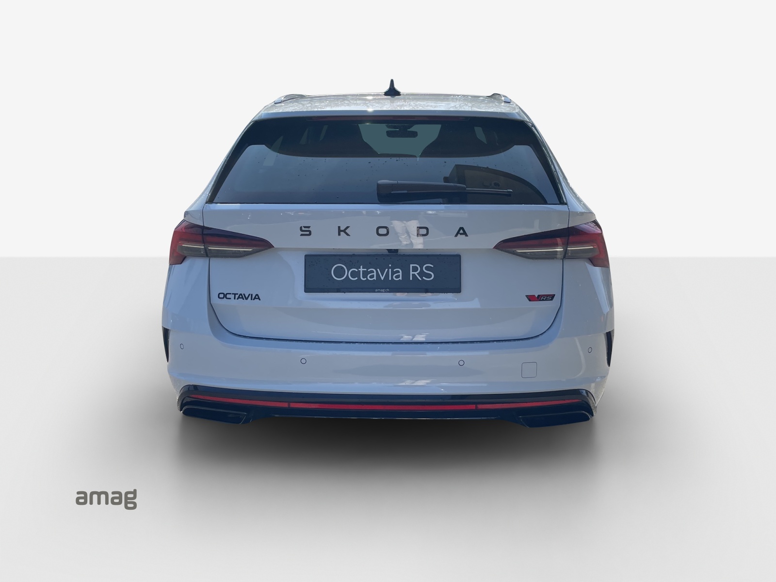 SKODA Octavia Combi 2.0 TSI DSG RS-image-3