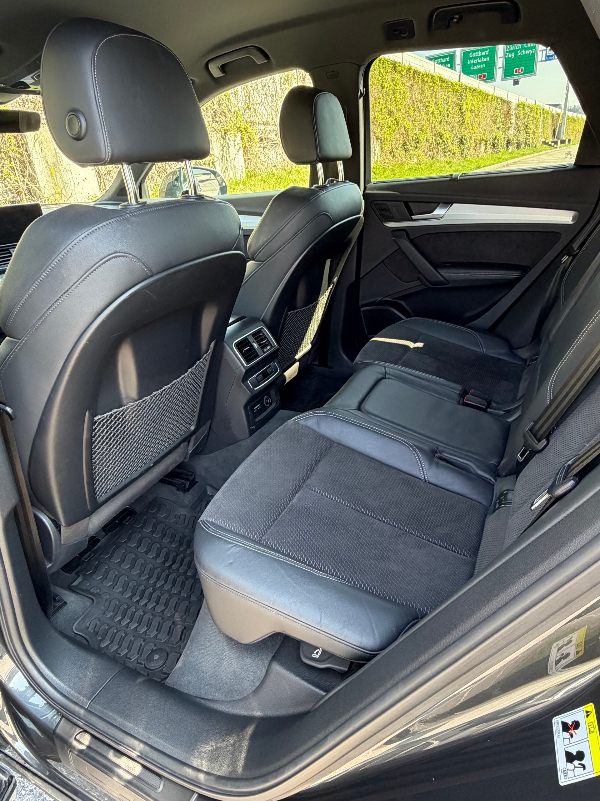 AUDI Q5 45 TFSI quattro S-tronic-image-5
