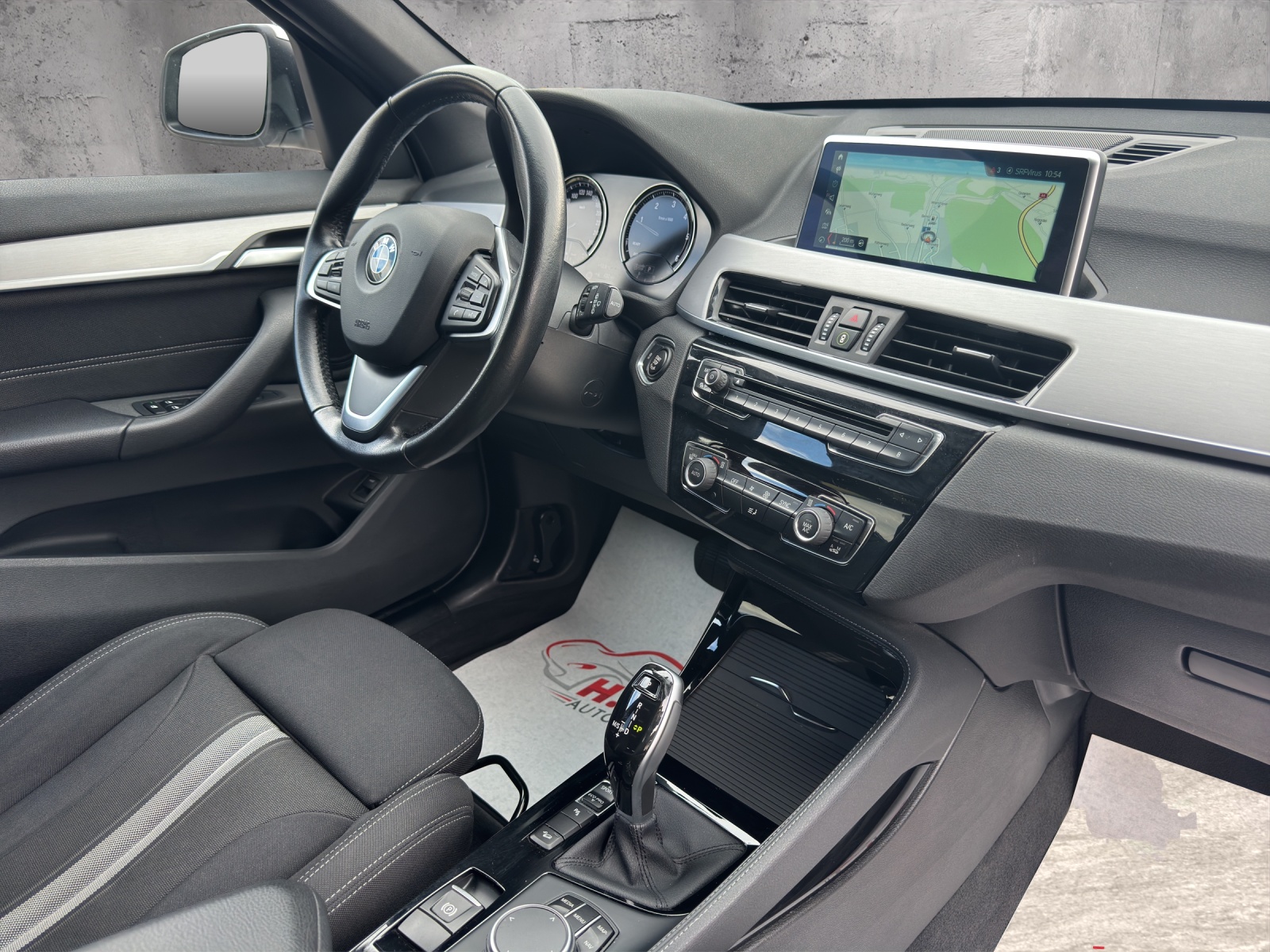 BMW X1 xDrive 18d Sport Line Steptronic-image-12