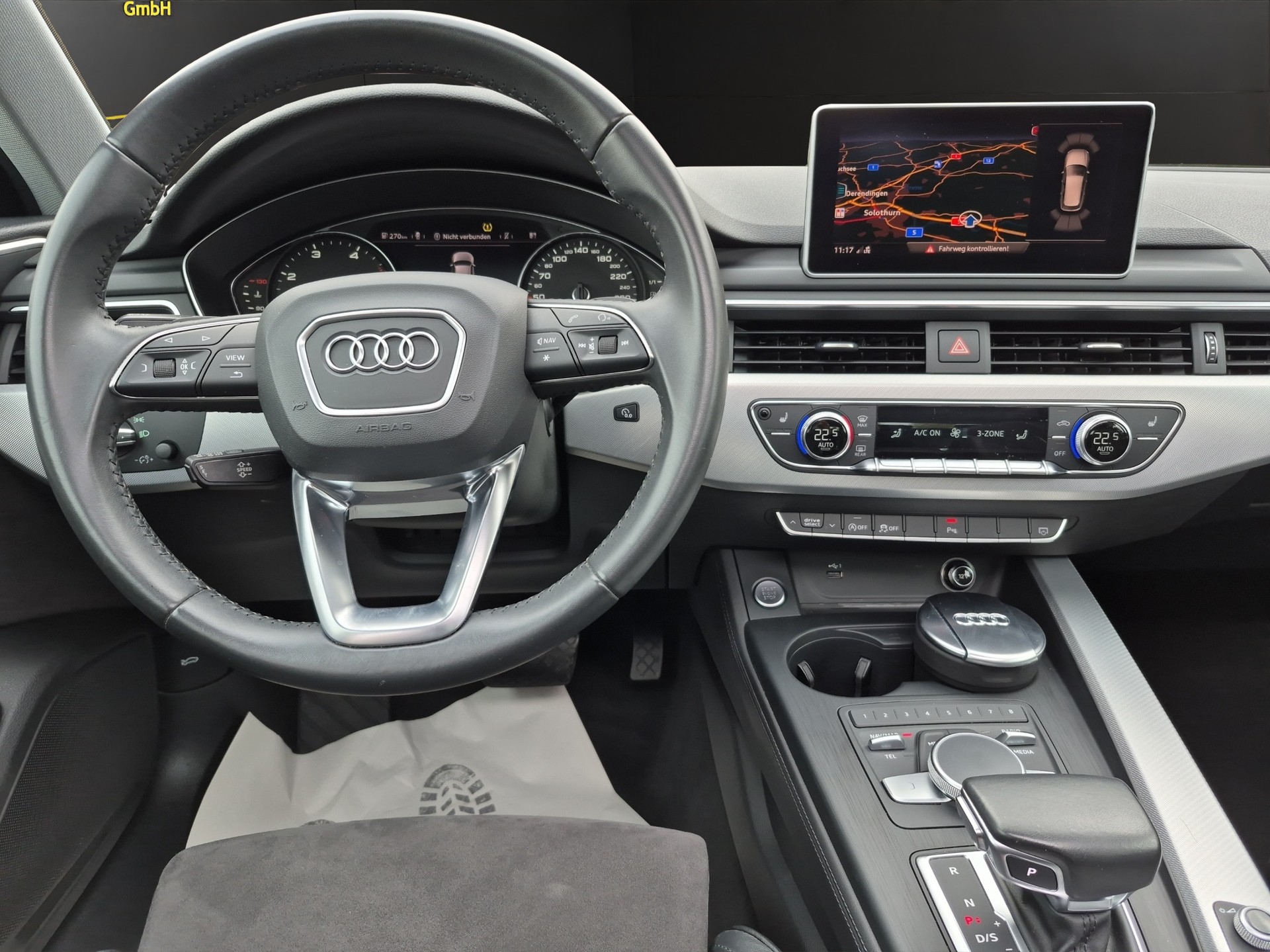 AUDI A4 Avant 40 TDI Sport Attraction quattro S-tronic-image-12